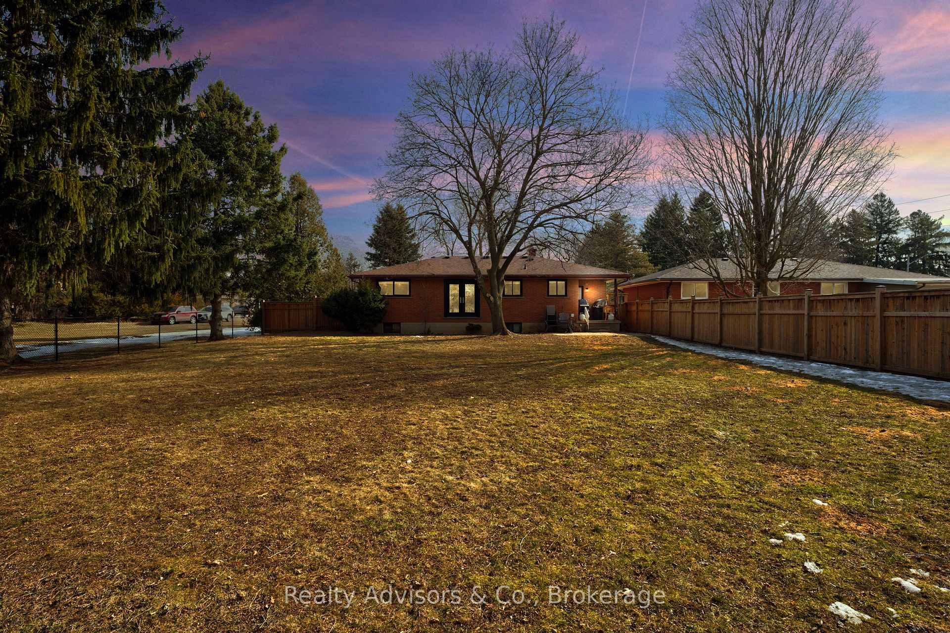 Photo 2 of 12 St. William Street, Brant, Brantford Twp — HOMEH