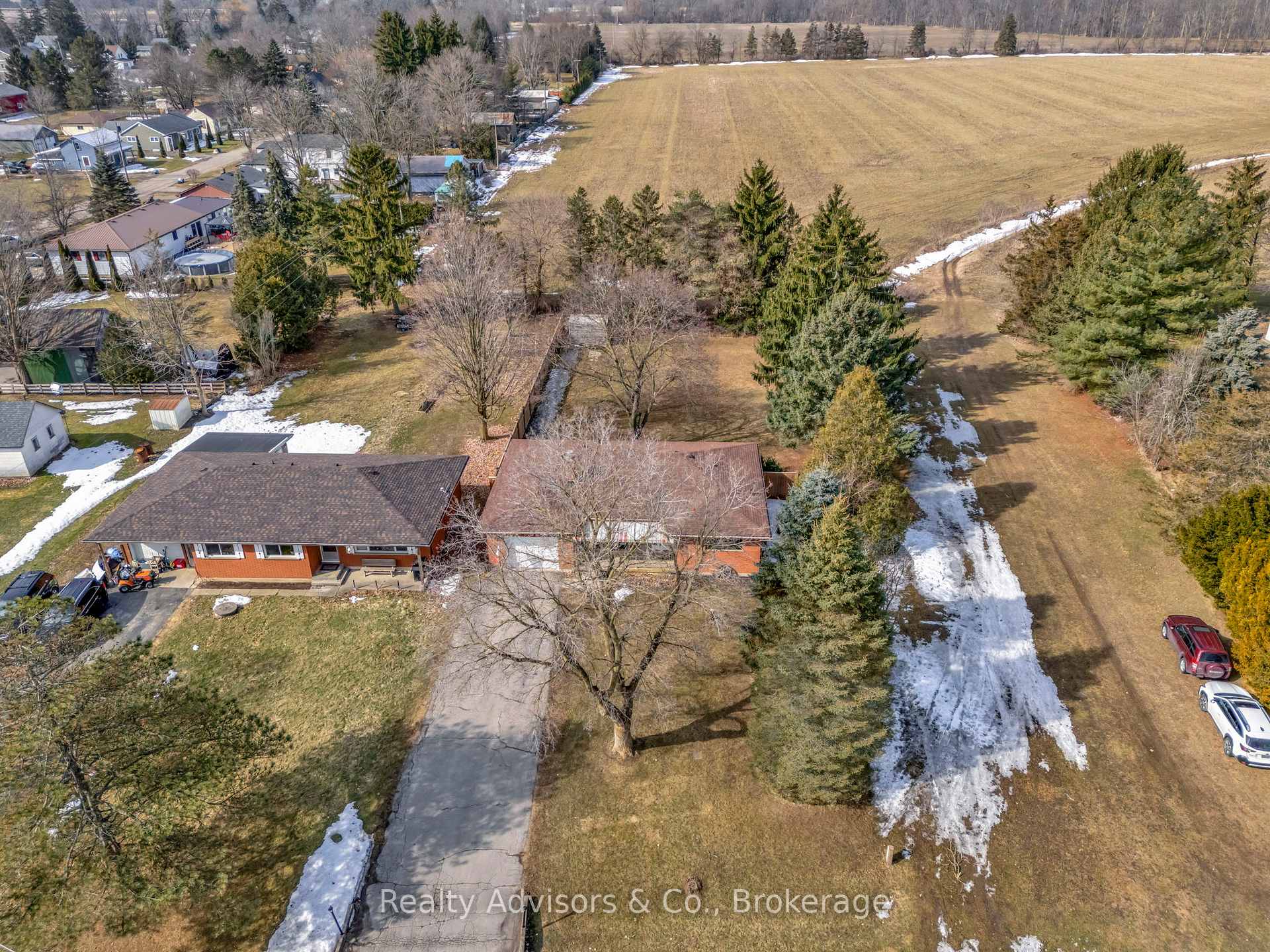 Photo 4 of 12 St. William Street, Brant, Brantford Twp — HOMEH