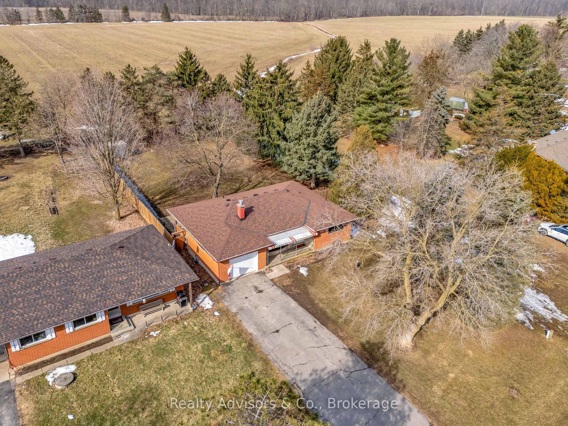Photo 5 of 12 St. William Street, Brant, Brantford Twp — HOMEH