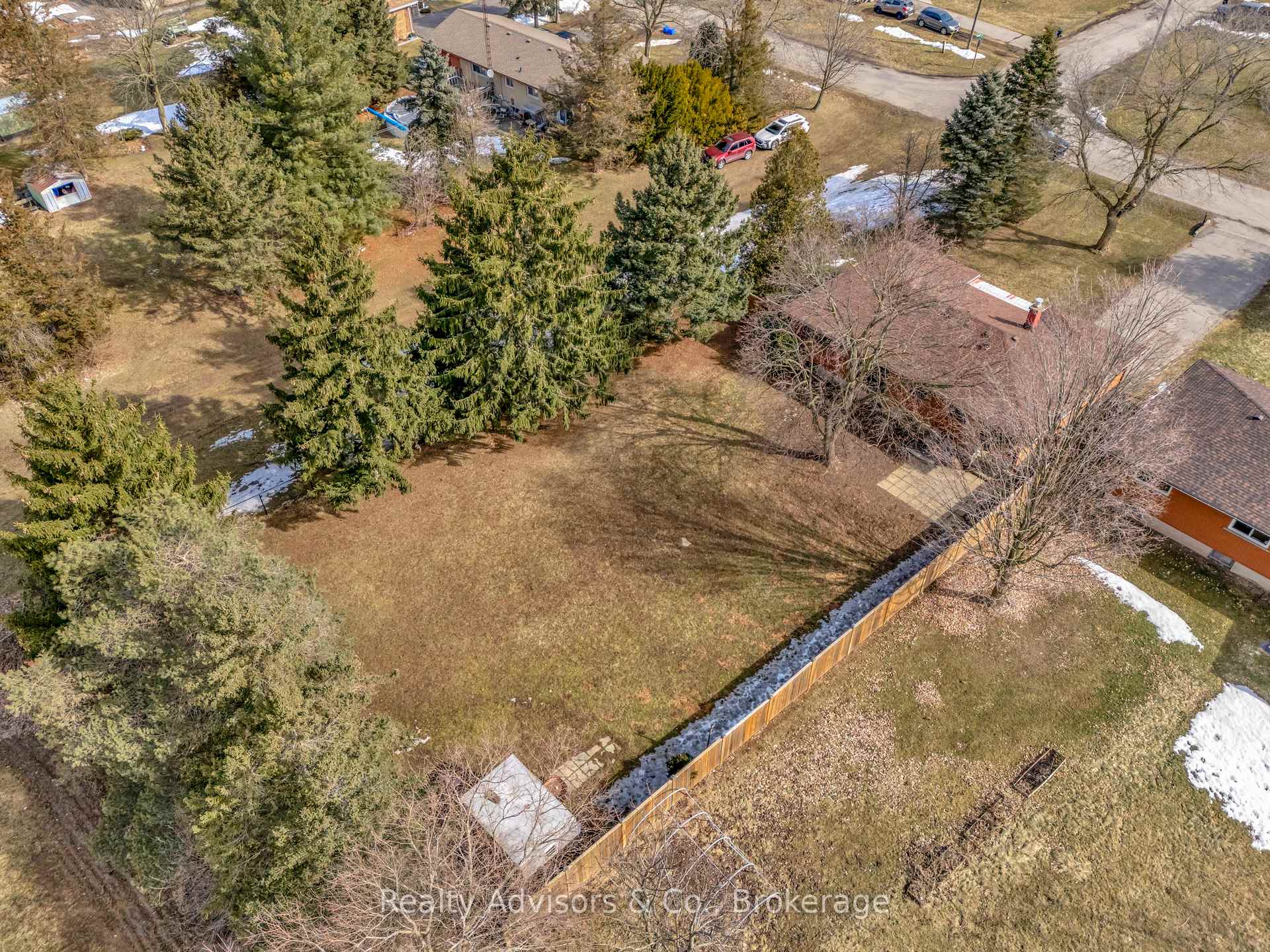Photo 7 of 12 St. William Street, Brant, Brantford Twp — HOMEH