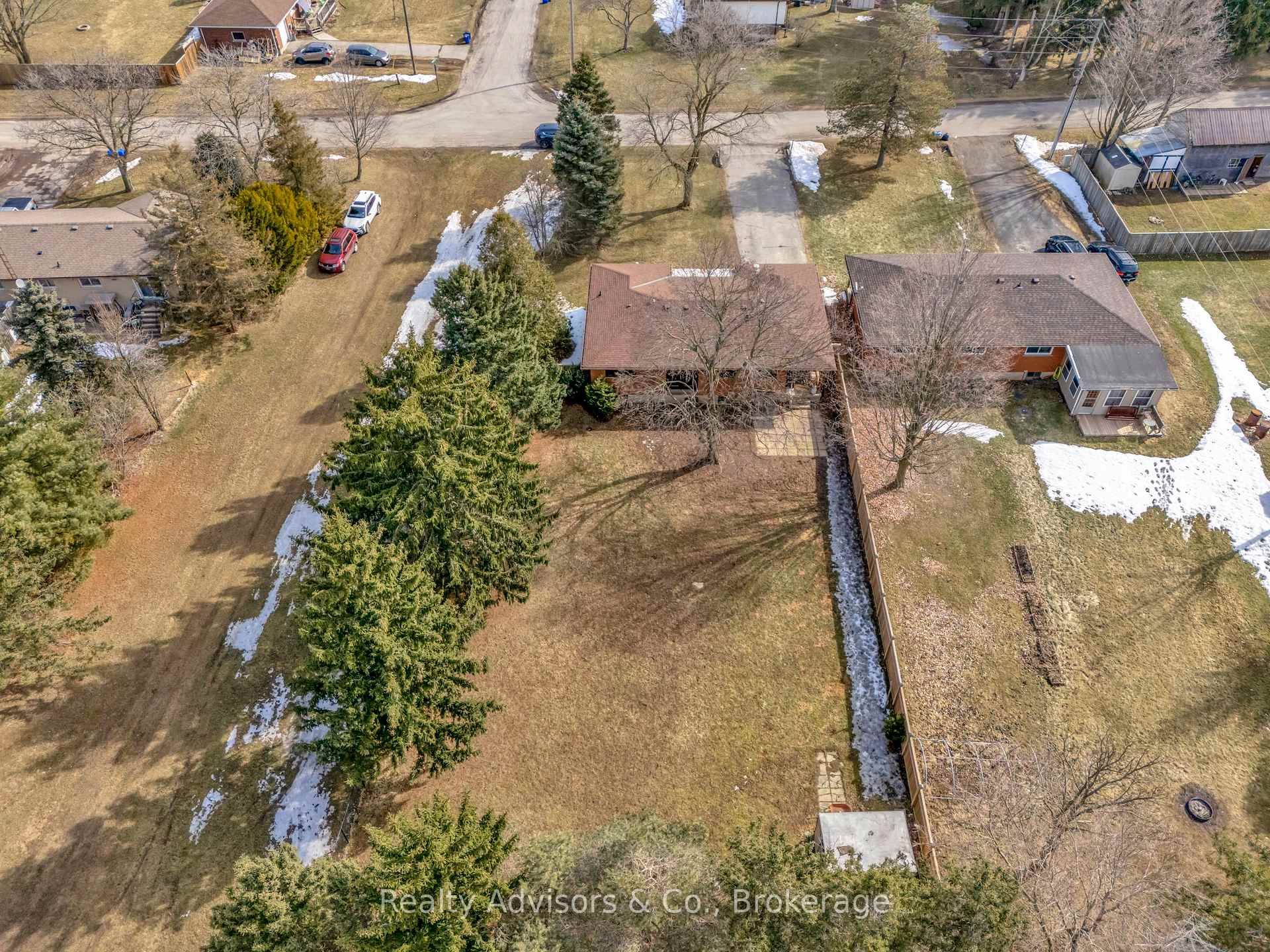 Photo 8 of 12 St. William Street, Brant, Brantford Twp — HOMEH