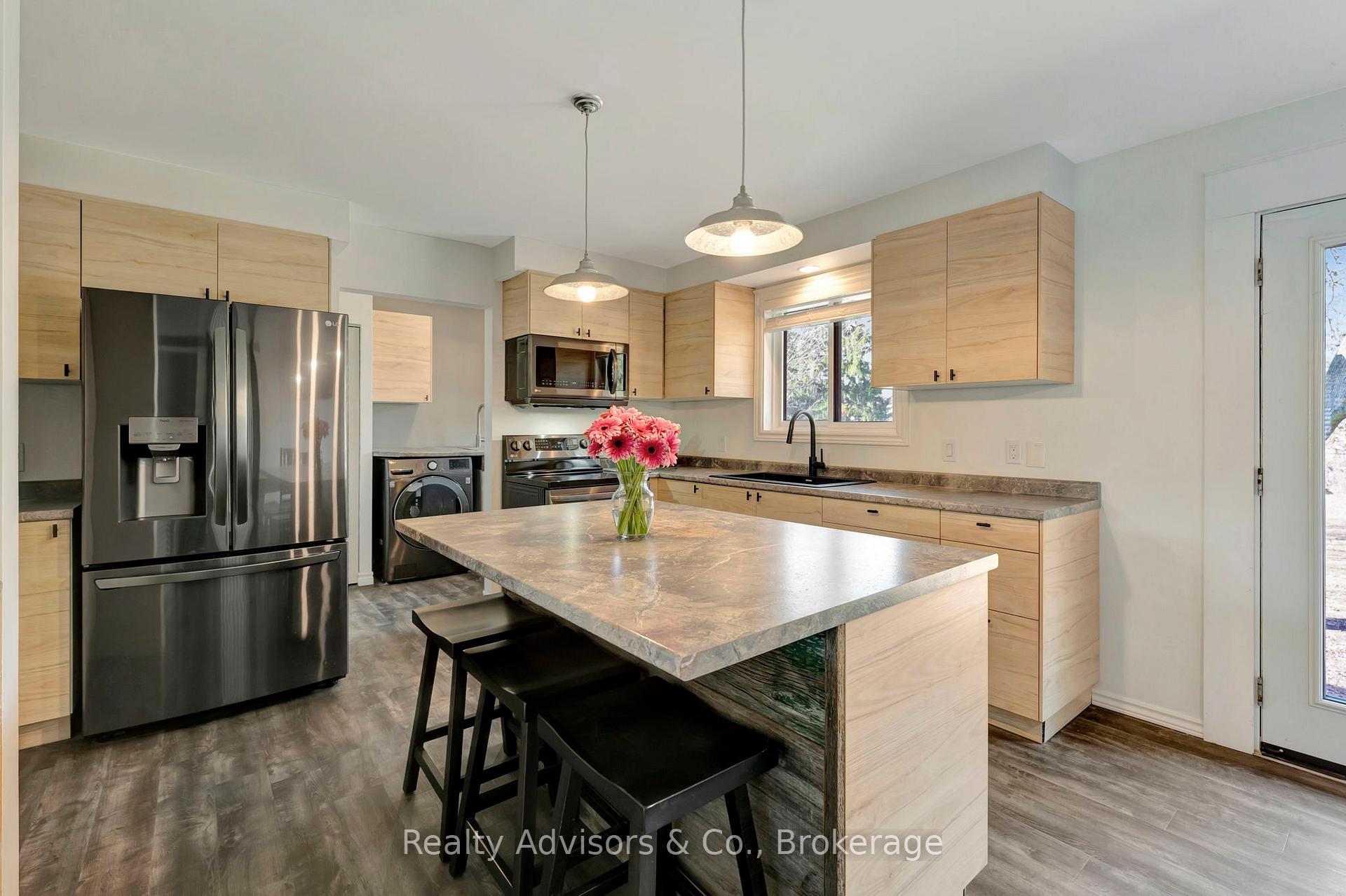 Photo 21 of 12 St. William Street, Brant, Brantford Twp — HOMEH