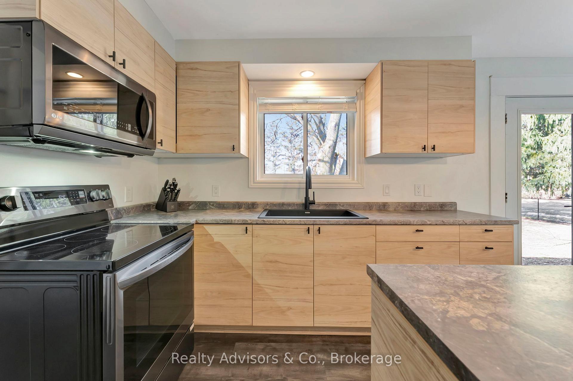 Photo 23 of 12 St. William Street, Brant, Brantford Twp — HOMEH