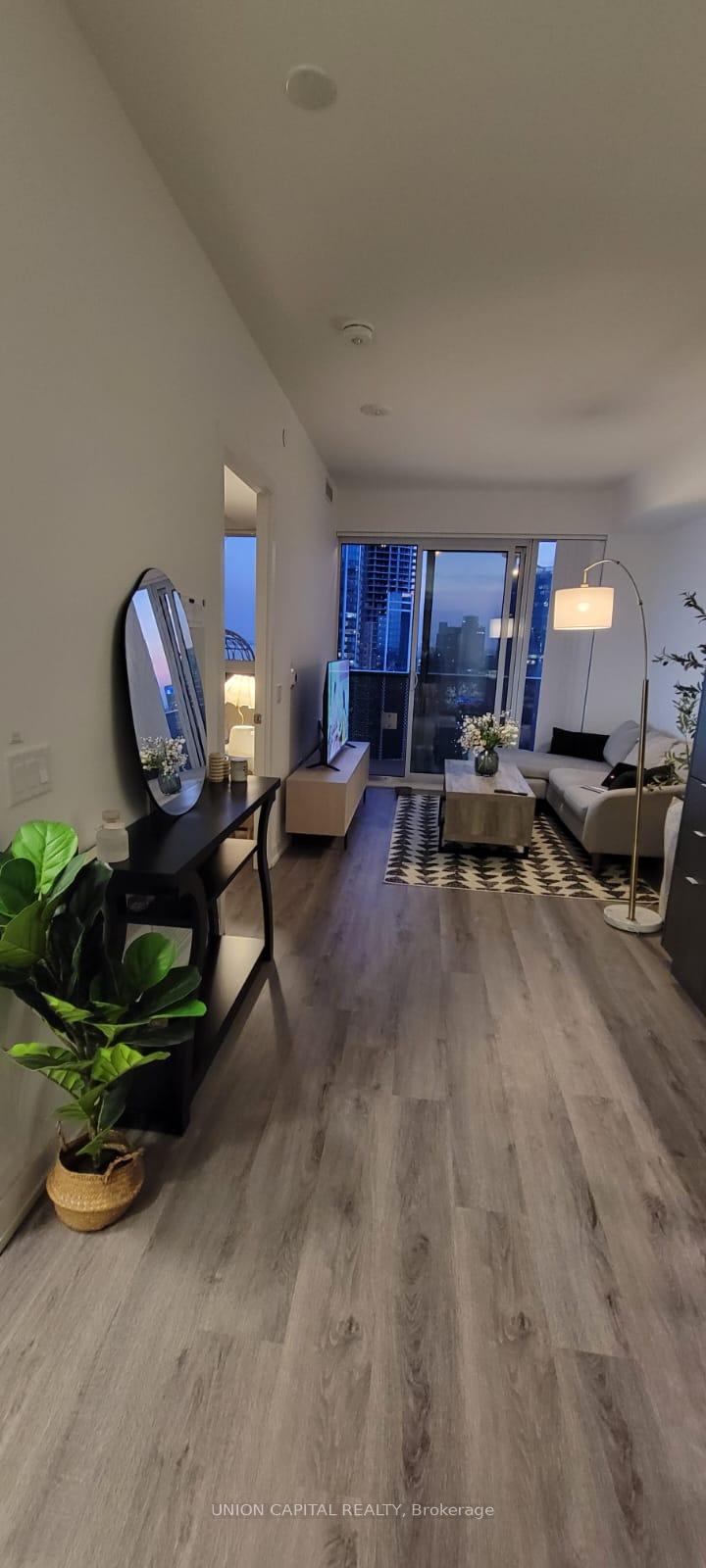 Photo 5 of Unit 5810, 138 Downes Street, Toronto, Waterfront Communities — HOMEH