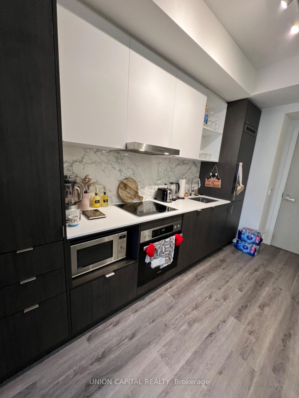 Photo 8 of Unit 5810, 138 Downes Street, Toronto, Waterfront Communities — HOMEH