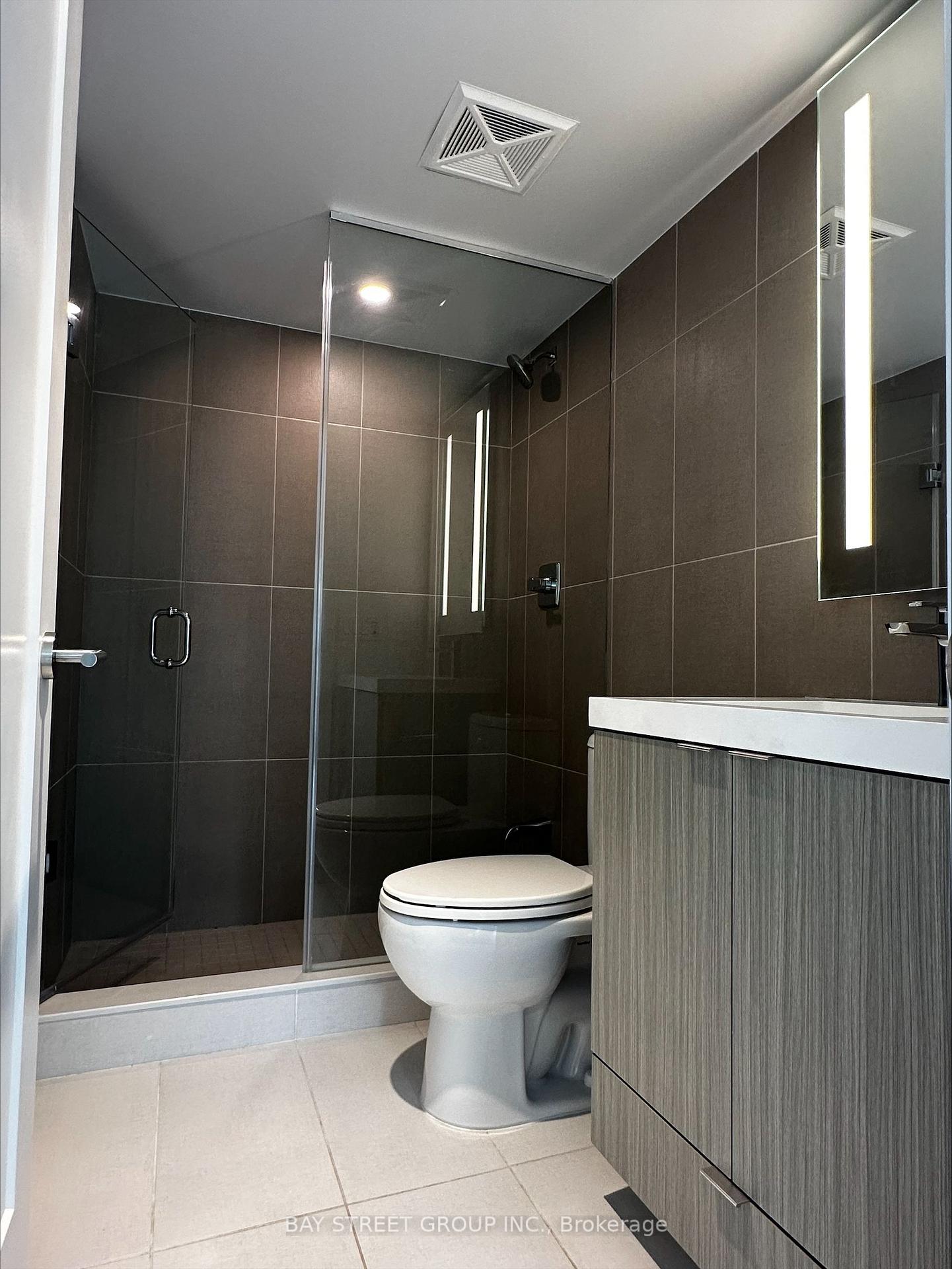 Photo 18 of Unit 921, 585 Bloor Street E, Toronto, North St. James Town — HOMEH