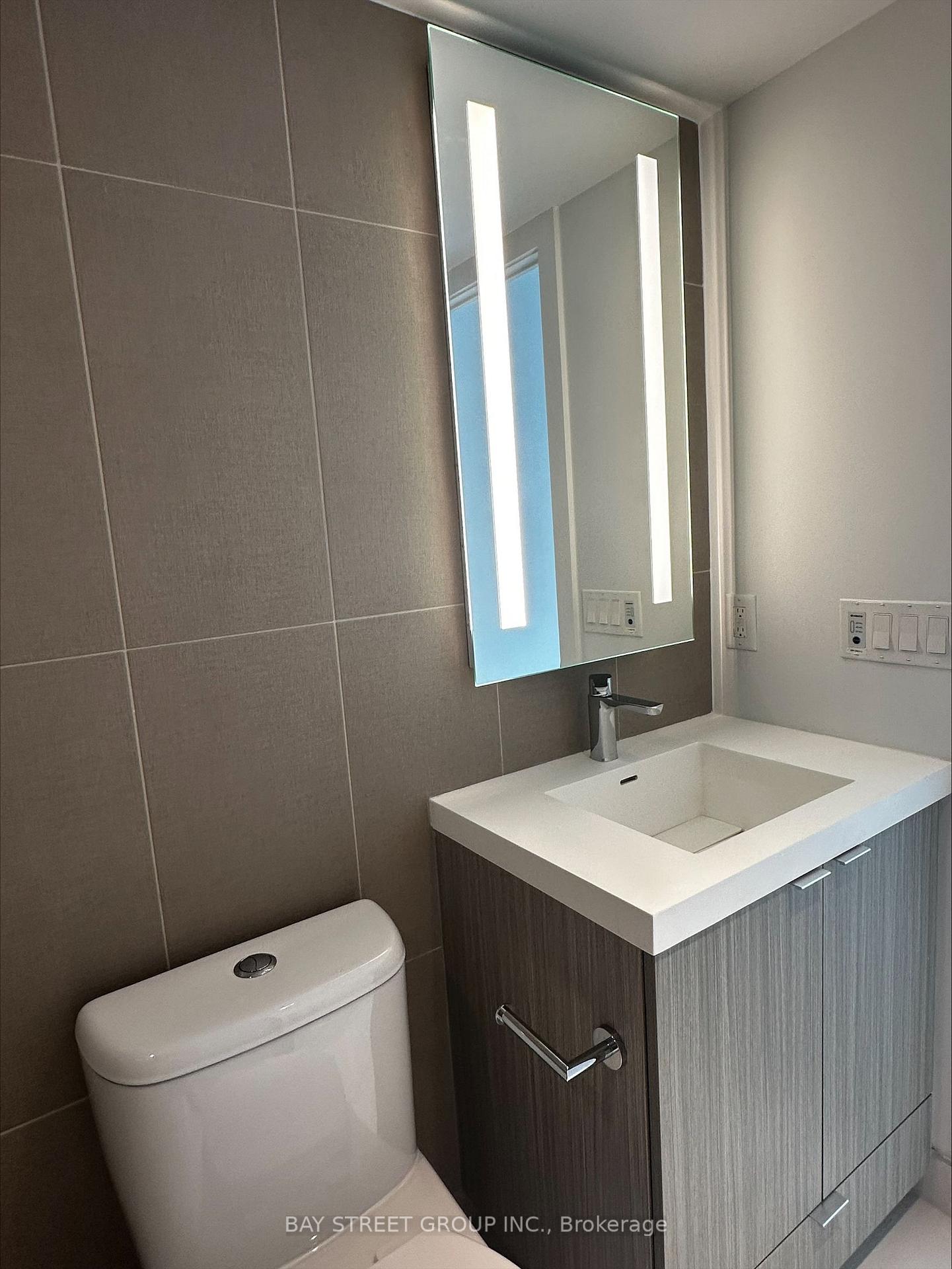Photo 12 of Unit 921, 585 Bloor Street E, Toronto, North St. James Town — HOMEH
