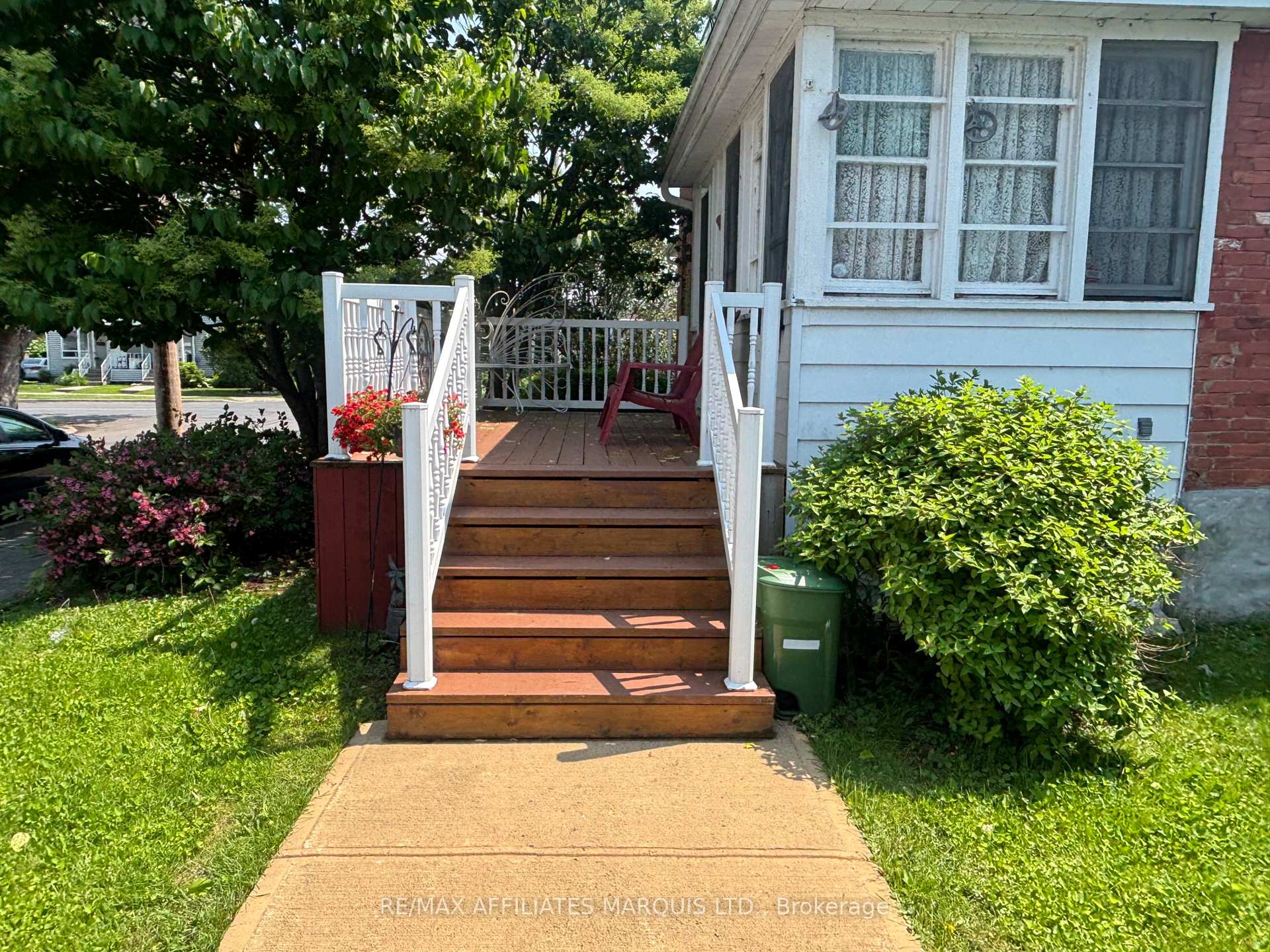 Photo 4 of 101 Seventh Street W, Cornwall — HOMEH