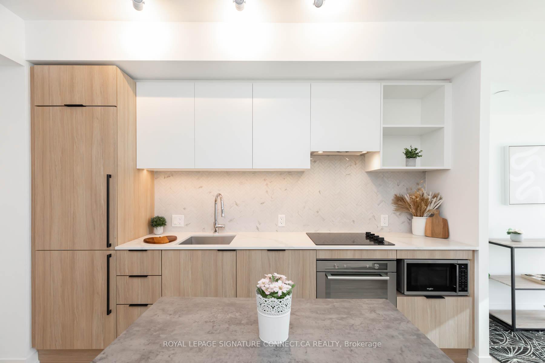 Front of Unit 3115, 82 Dalhousie Street