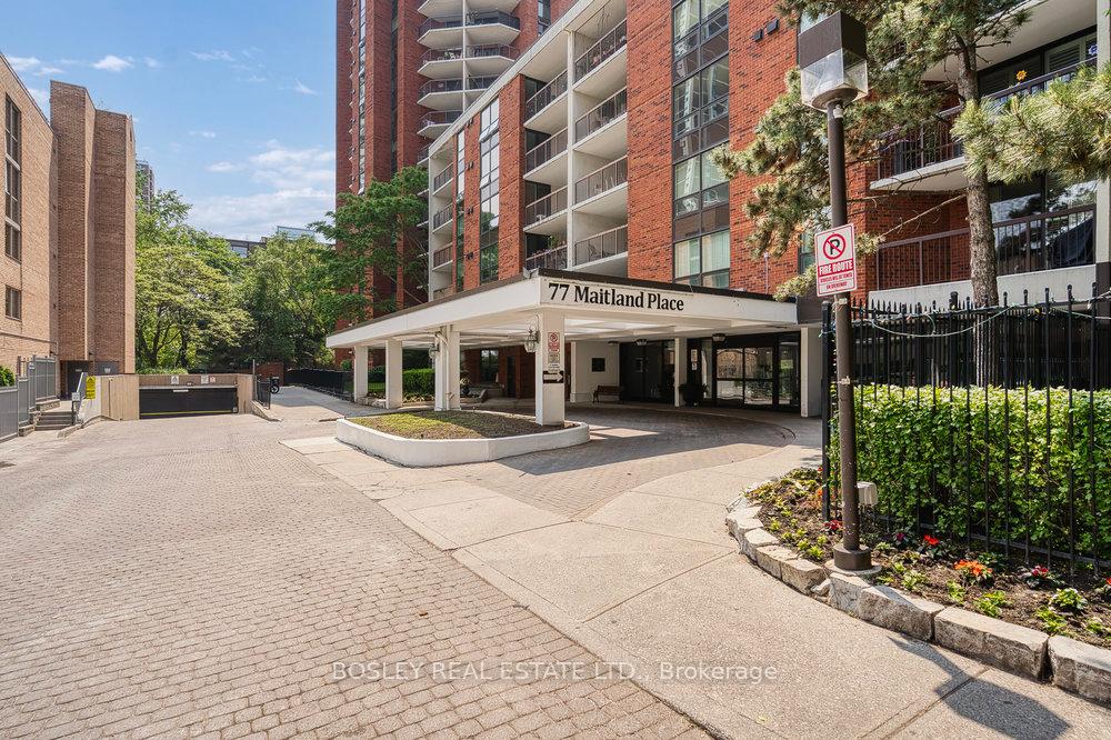 Photo 3 of Unit 1923, 77 Maitland Place, Toronto, Cabbagetown-South St. James Town — HOMEH