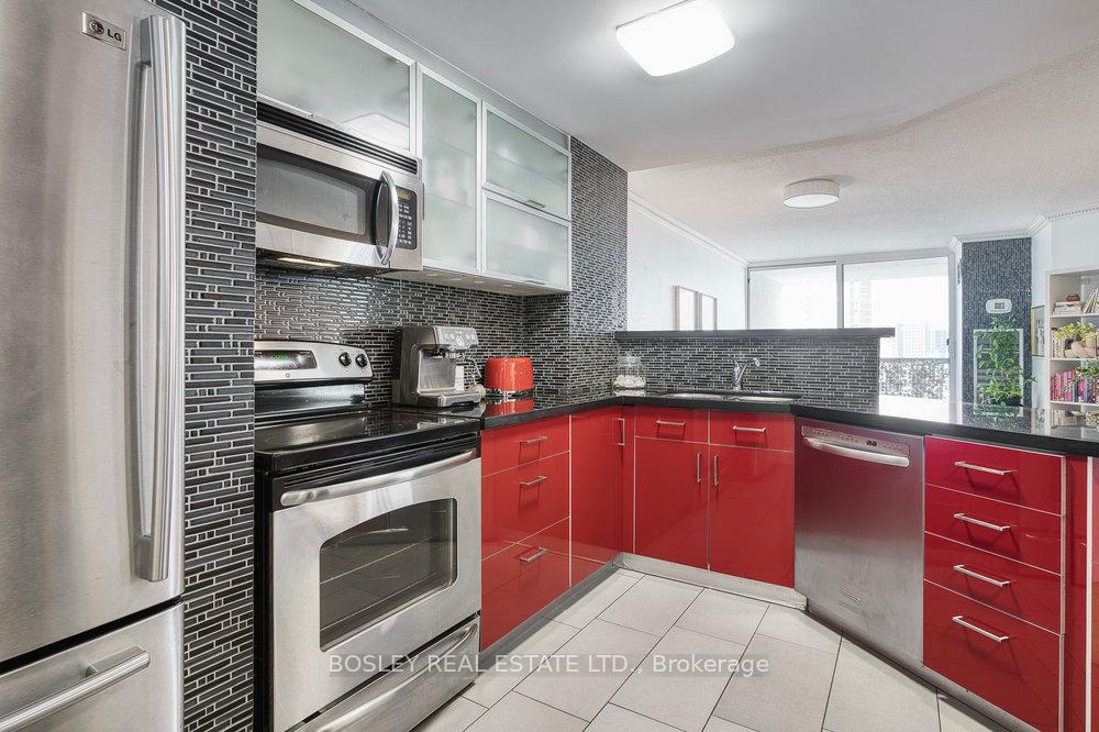 Photo 4 of Unit 1923, 77 Maitland Place, Toronto, Cabbagetown-South St. James Town — HOMEH