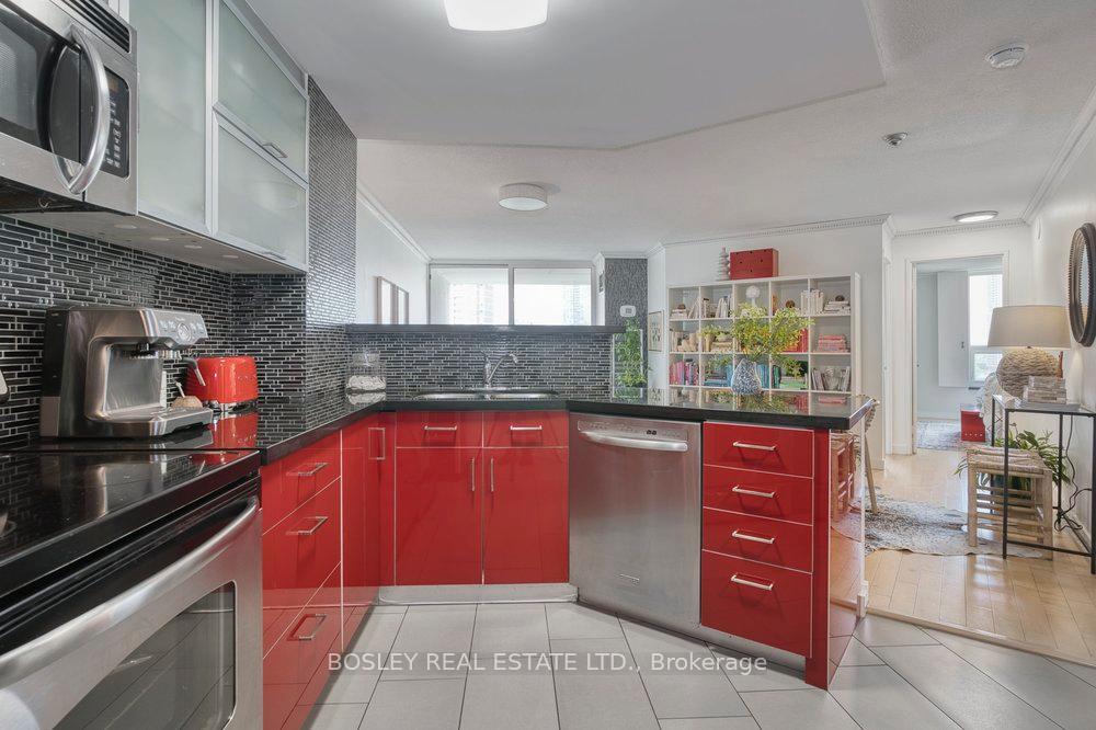 Photo 9 of Unit 1923, 77 Maitland Place, Toronto, Cabbagetown-South St. James Town — HOMEH