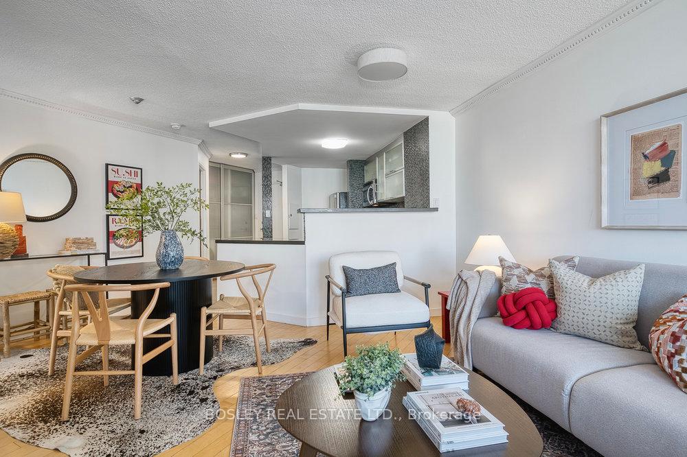 Photo 16 of Unit 1923, 77 Maitland Place, Toronto, Cabbagetown-South St. James Town — HOMEH