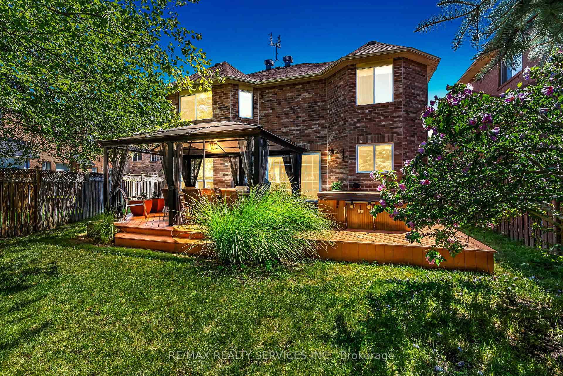 Photo 5 of 86 Whitwell Drive, Brampton, Vales of Castlemore North — HOMEH
