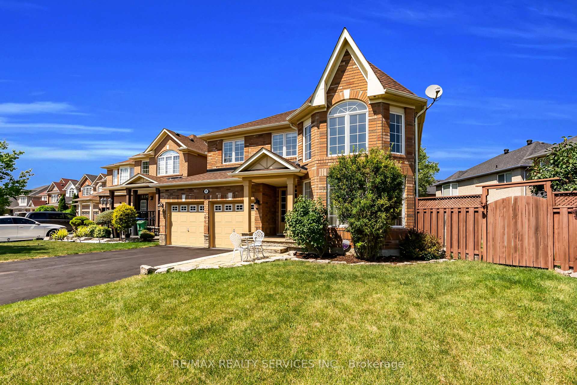 Photo 17 of 86 Whitwell Drive, Brampton, Vales of Castlemore North — HOMEH