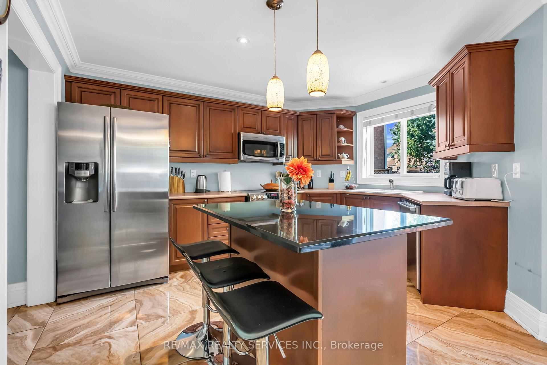 Photo 42 of 86 Whitwell Drive, Brampton, Vales of Castlemore North — HOMEH