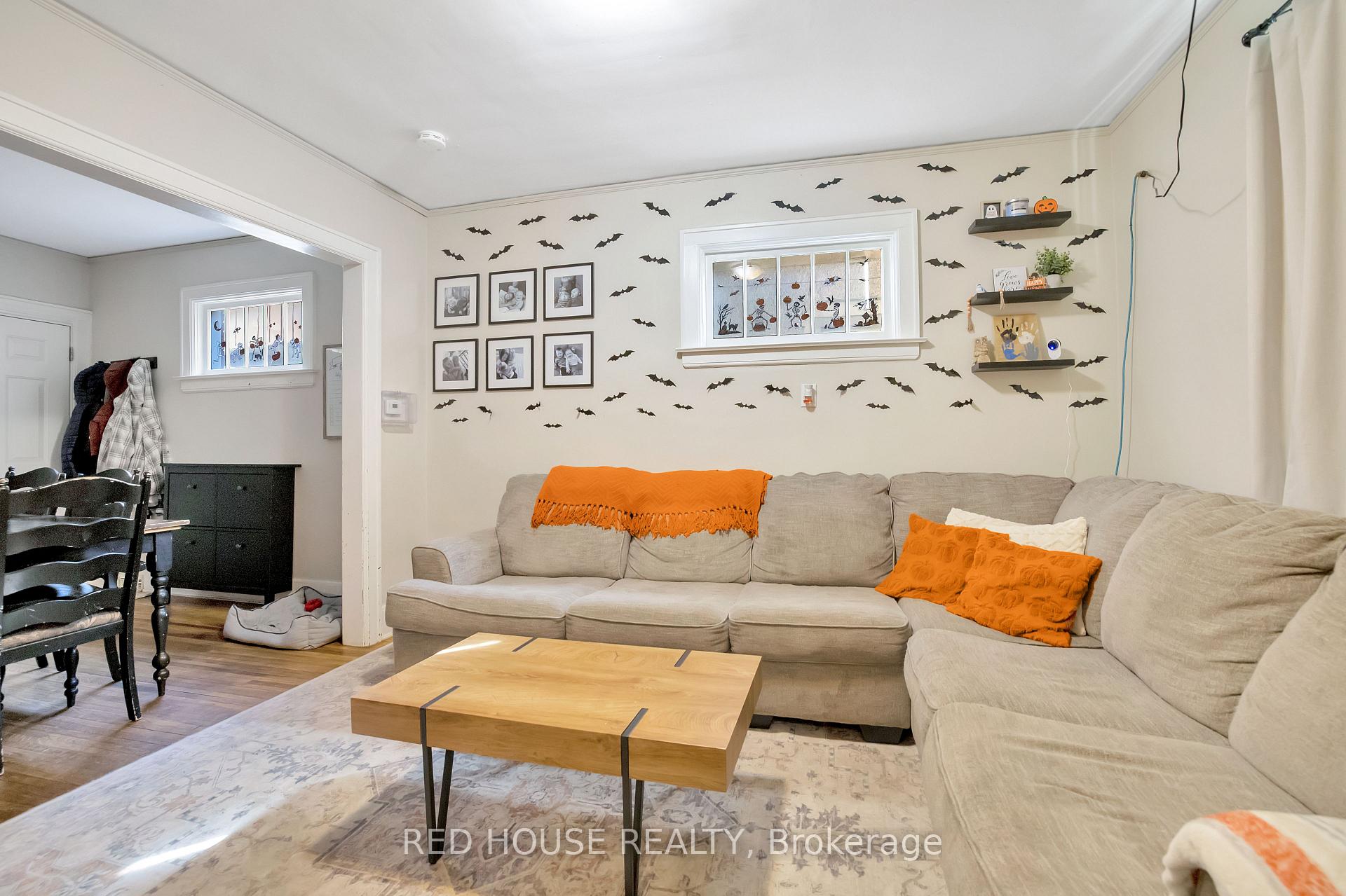 Photo 8 of 531 Mcewan Avenue E, Windsor — HOMEH