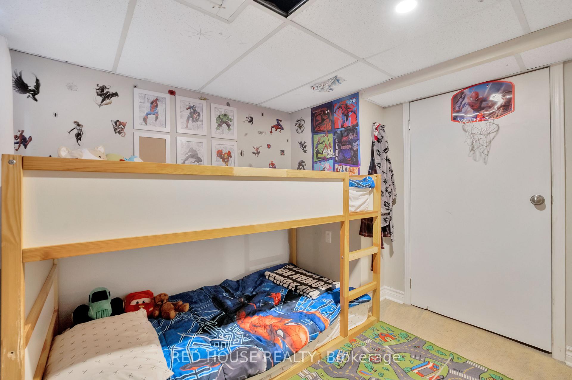 Photo 18 of 531 Mcewan Avenue E, Windsor — HOMEH