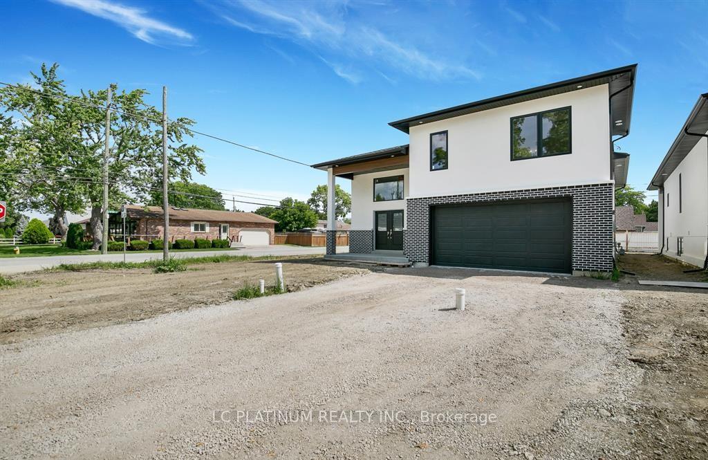 Photo 1 of 1708 Mark Avenue, Windsor — HOMEH