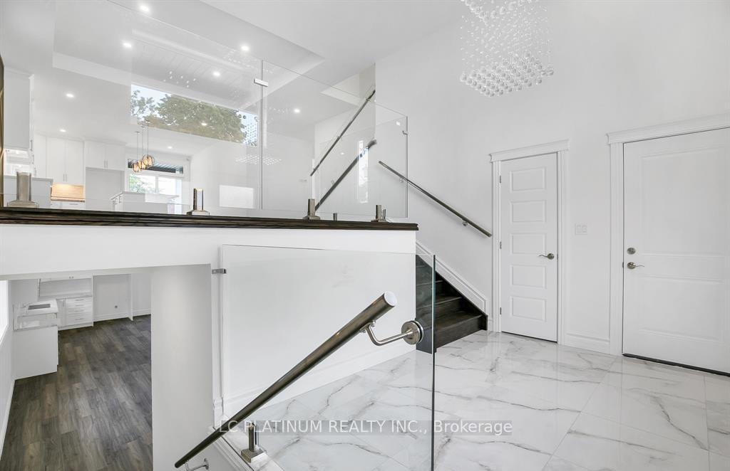 Photo 2 of 1708 Mark Avenue, Windsor — HOMEH