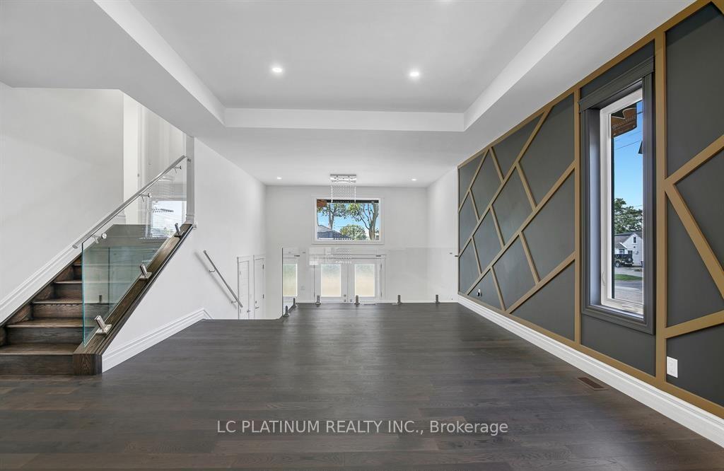 Photo 4 of 1708 Mark Avenue, Windsor — HOMEH