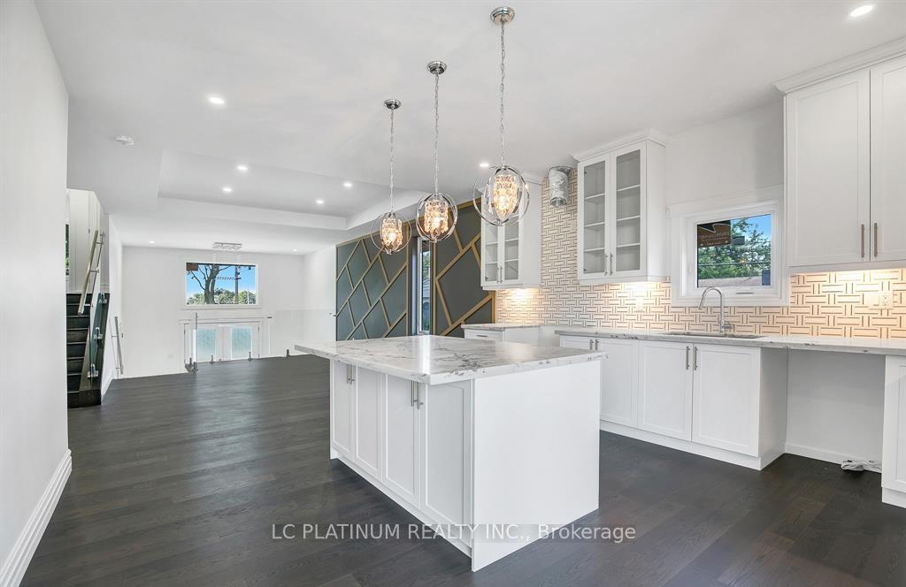 Photo 11 of 1708 Mark Avenue, Windsor — HOMEH