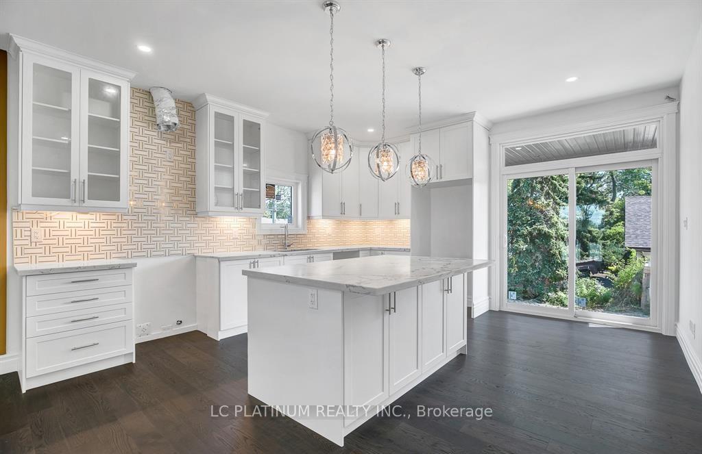 Photo 7 of 1708 Mark Avenue, Windsor — HOMEH