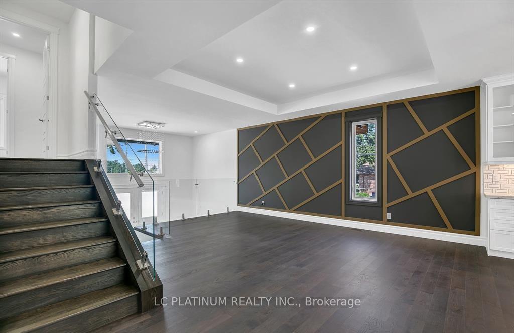 Photo 8 of 1708 Mark Avenue, Windsor — HOMEH