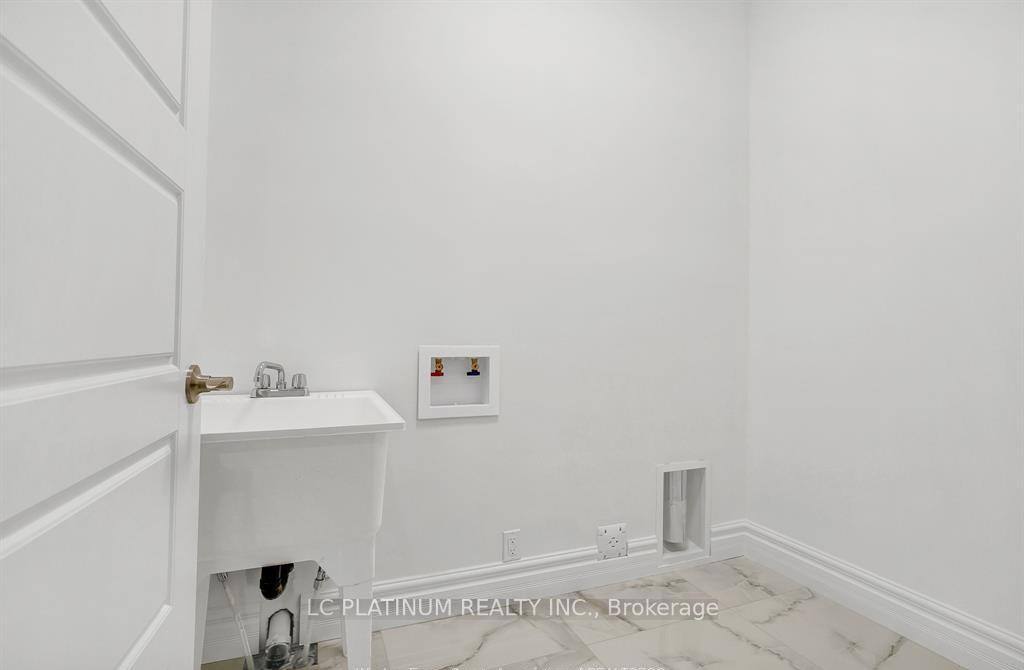 Photo 20 of 1708 Mark Avenue, Windsor — HOMEH