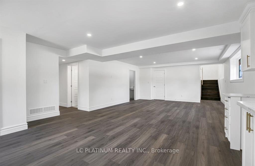 Photo 28 of 1708 Mark Avenue, Windsor — HOMEH