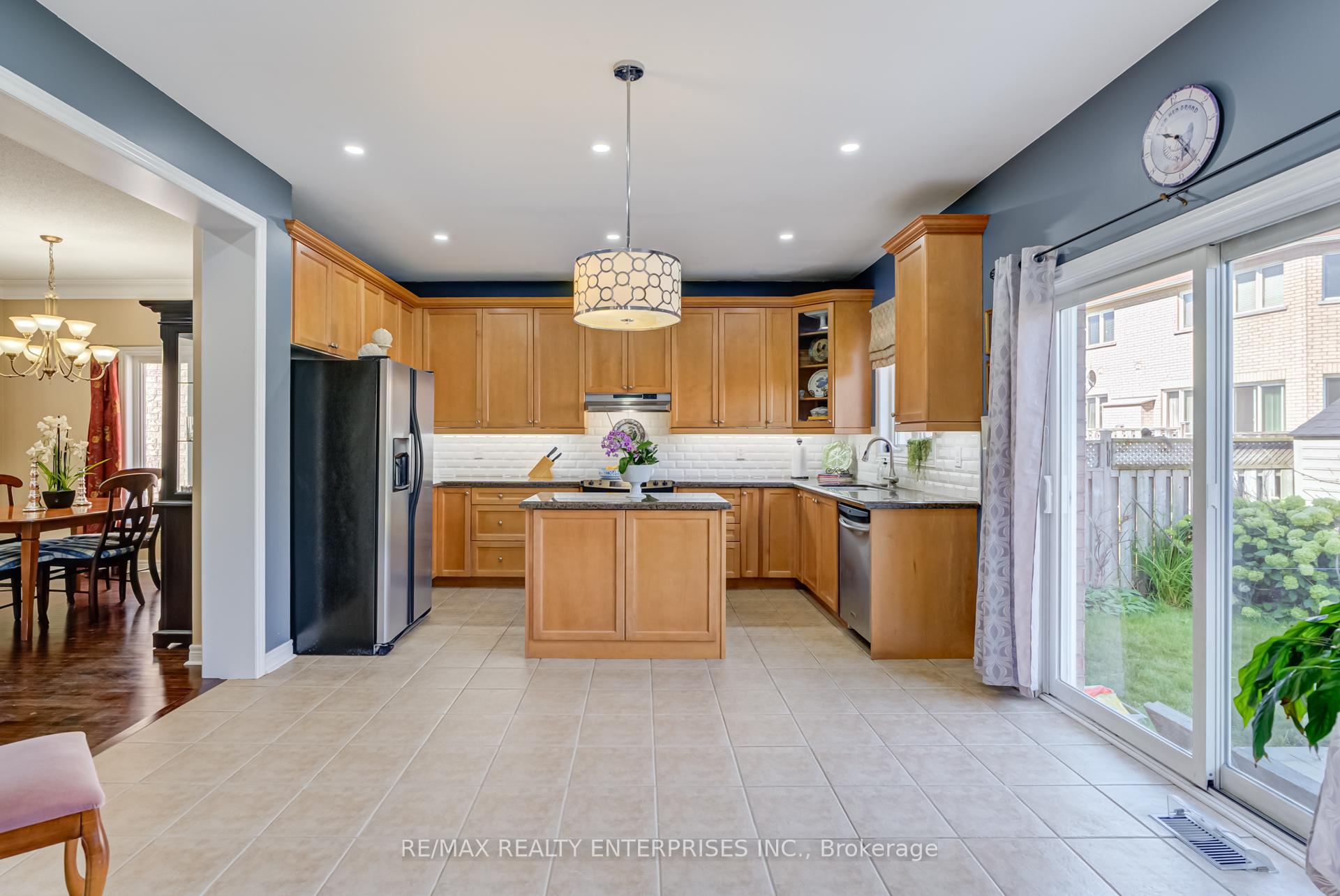 Photo 7 of 16 Sparhill Street, Brampton, Sandringham-Wellington — HOMEH