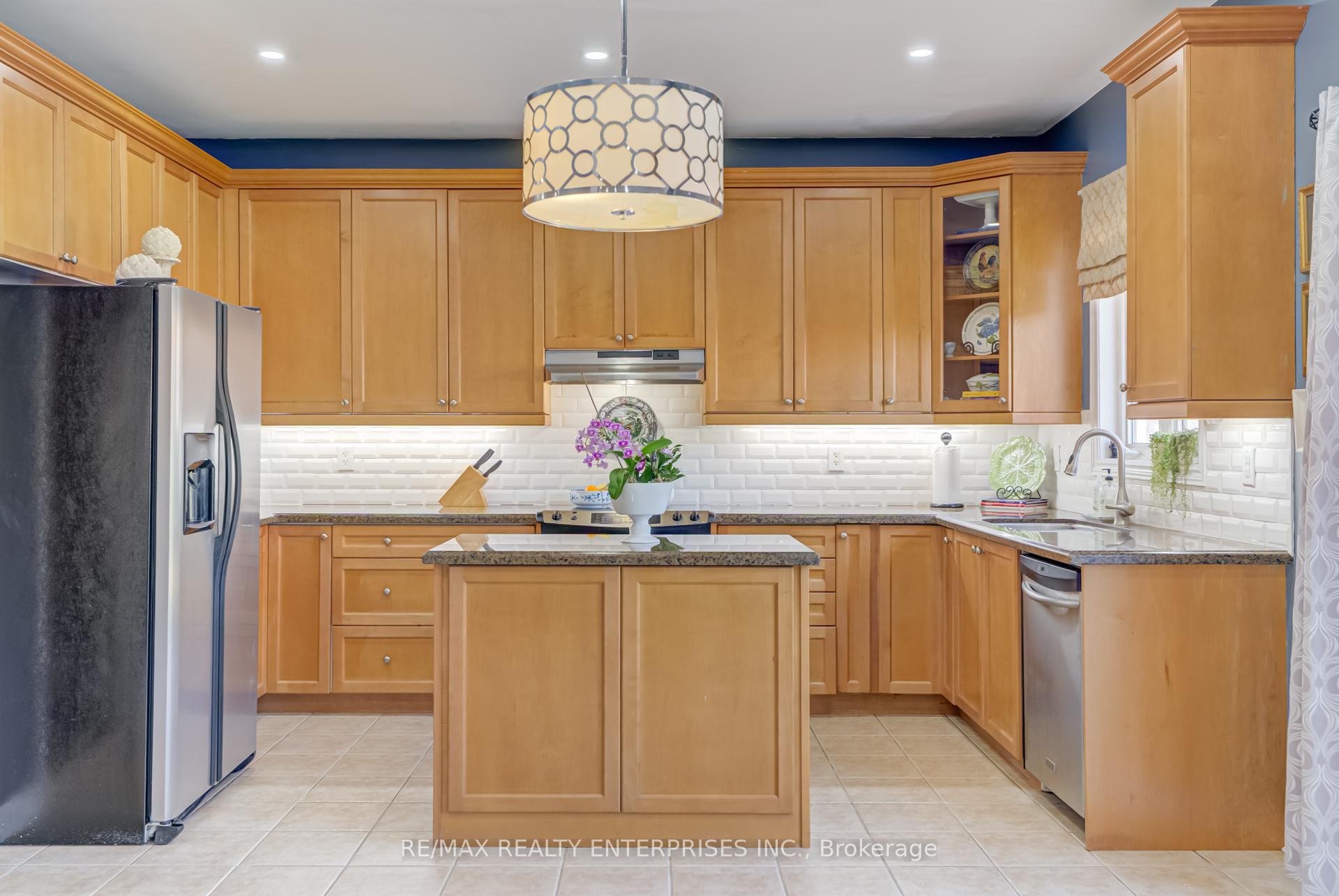 Photo 22 of 16 Sparhill Street, Brampton, Sandringham-Wellington — HOMEH