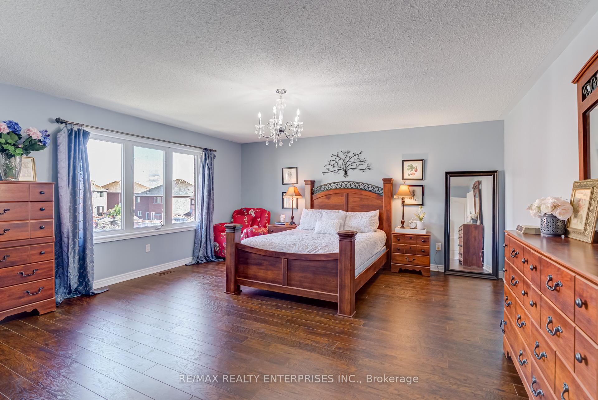 Photo 17 of 16 Sparhill Street, Brampton, Sandringham-Wellington — HOMEH
