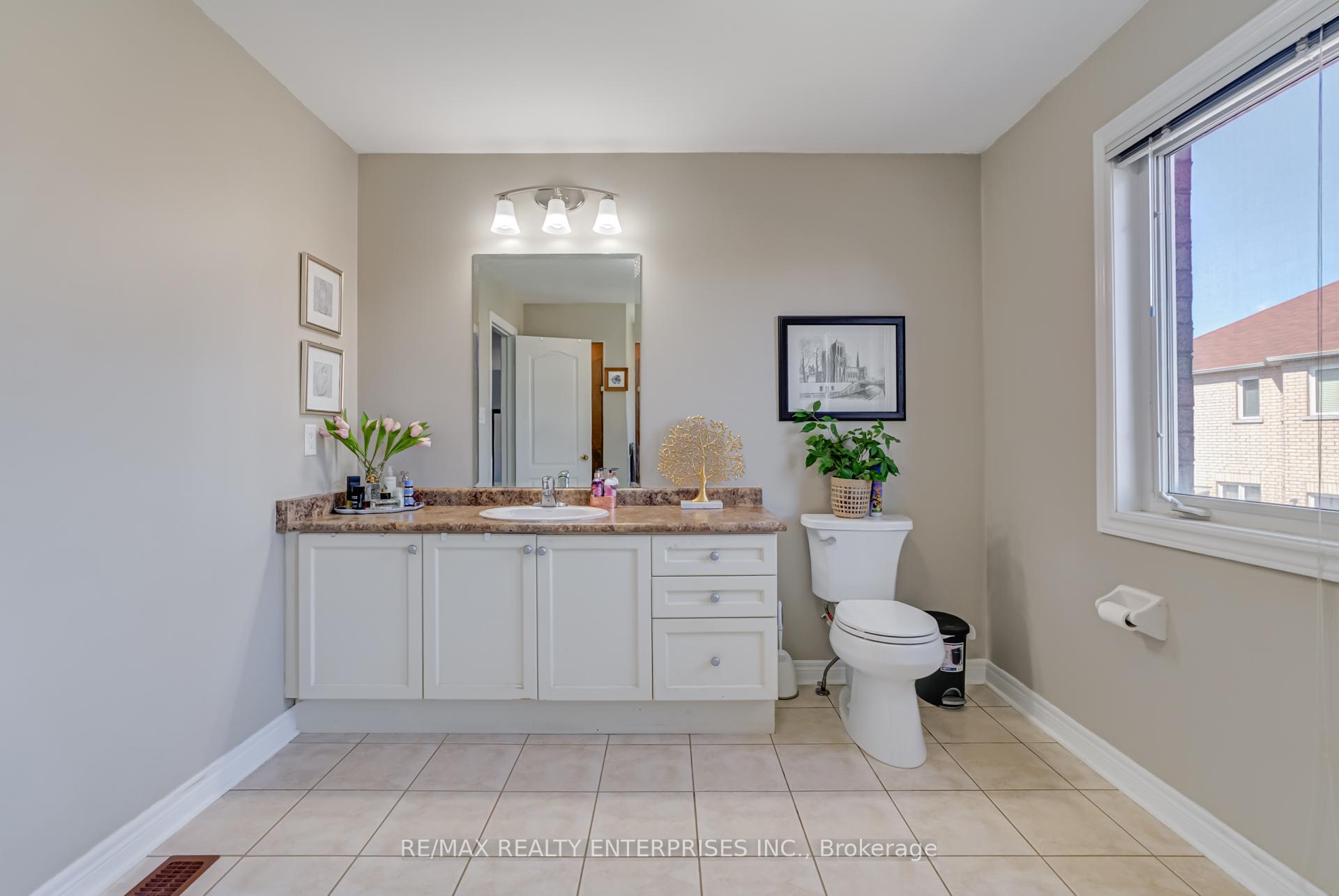 Photo 19 of 16 Sparhill Street, Brampton, Sandringham-Wellington — HOMEH