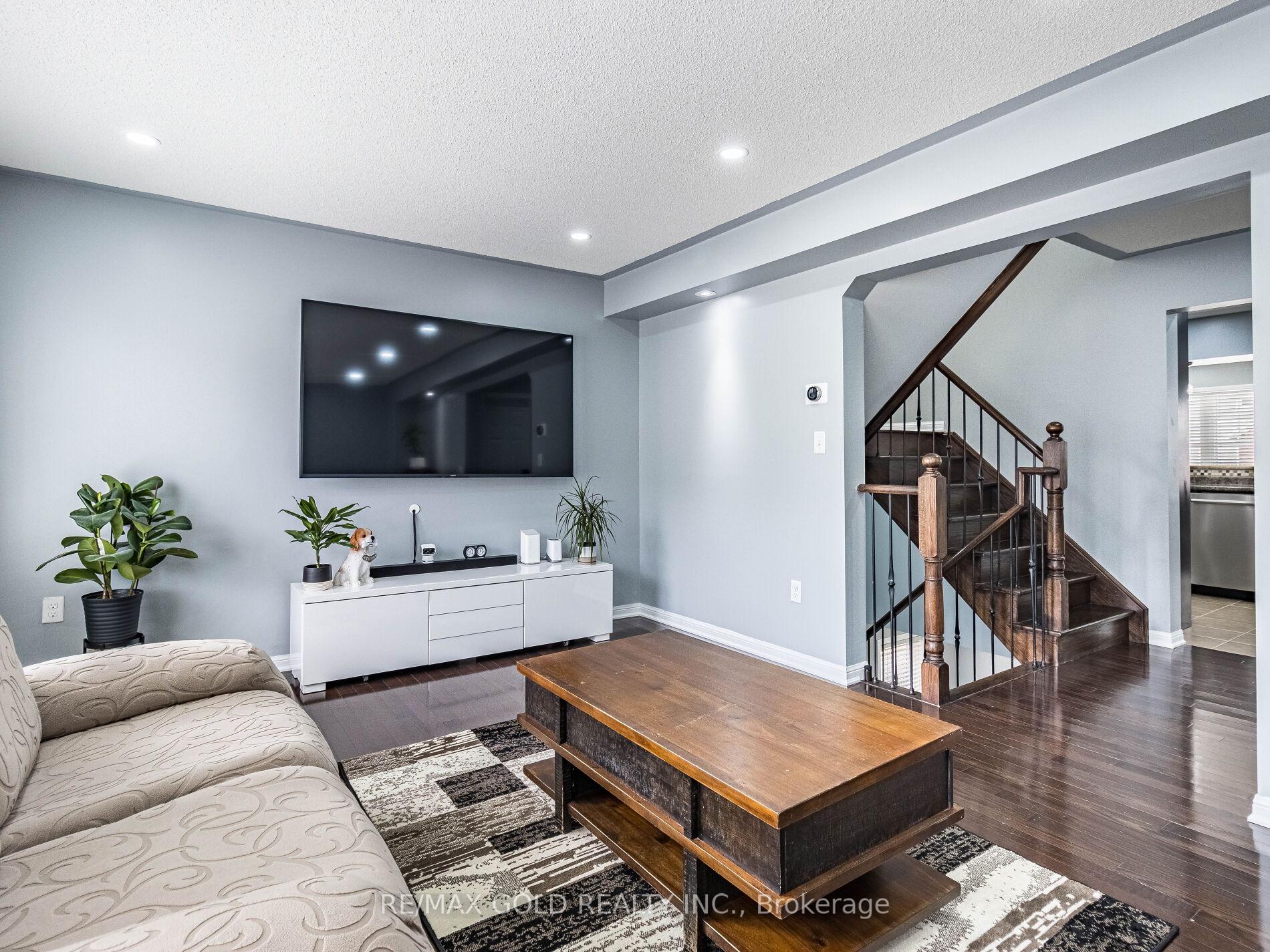 Photo 9 of 113 Bevington Road, Brampton, Northwest Brampton — HOMEH