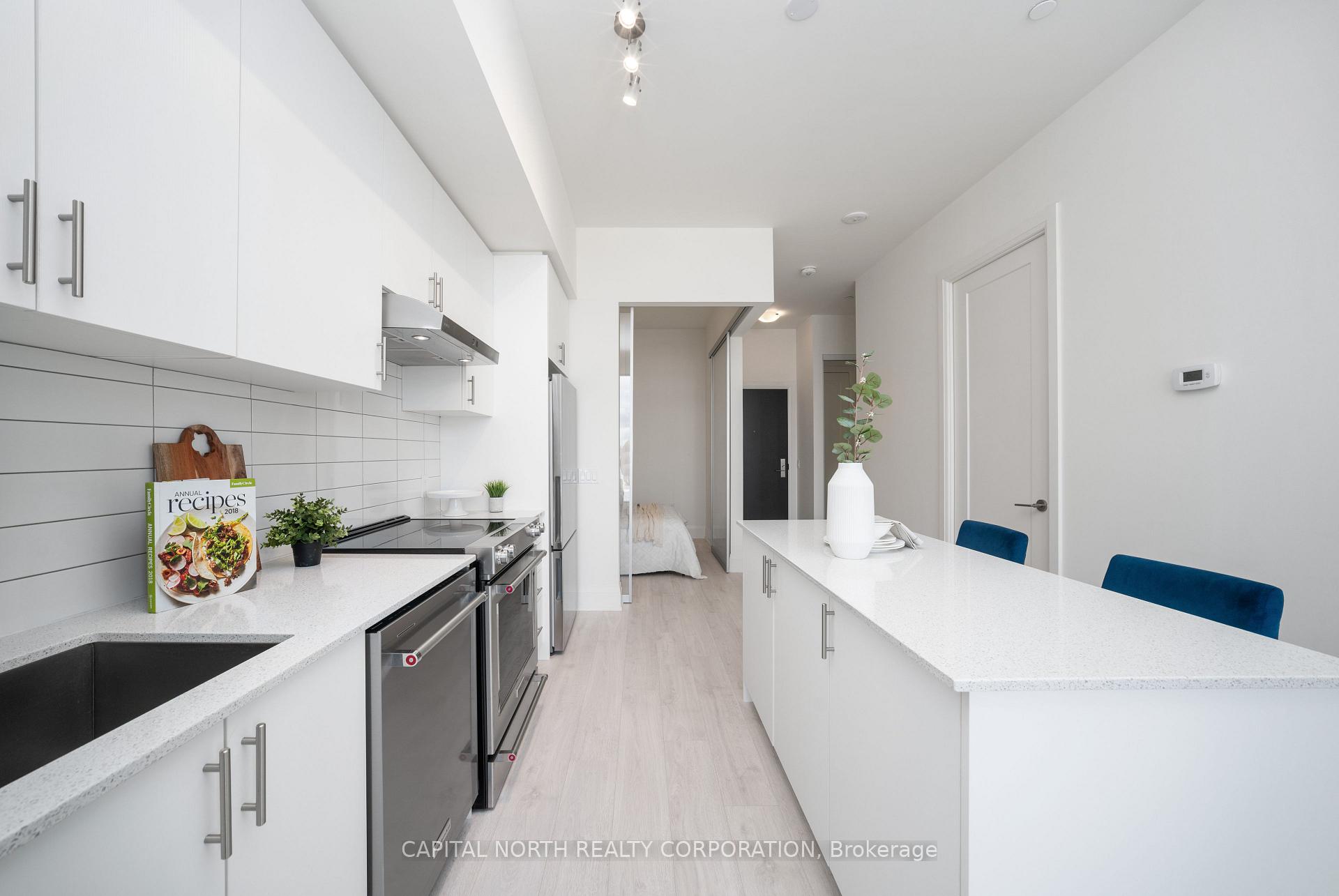Photo 5 of Unit 628, 9000 Jane Street, Vaughan, Vellore Village — HOMEH