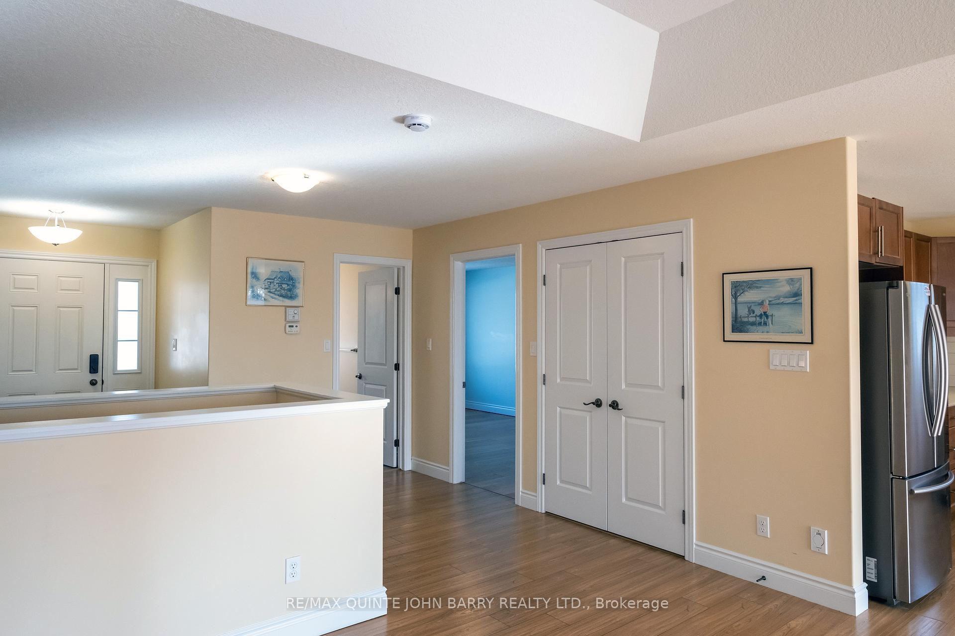 Photo 4 of 29 Kawartha Court, Belleville, Belleville Ward — HOMEH