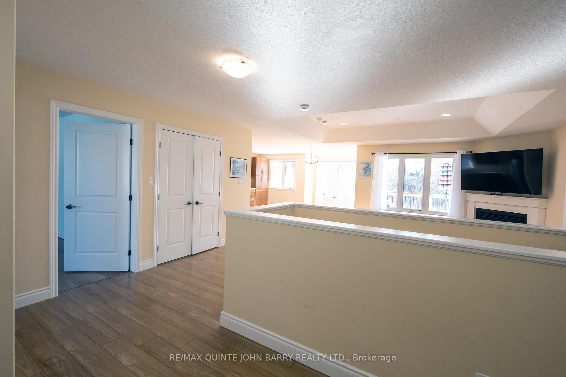 Photo 5 of 29 Kawartha Court, Belleville, Belleville Ward — HOMEH