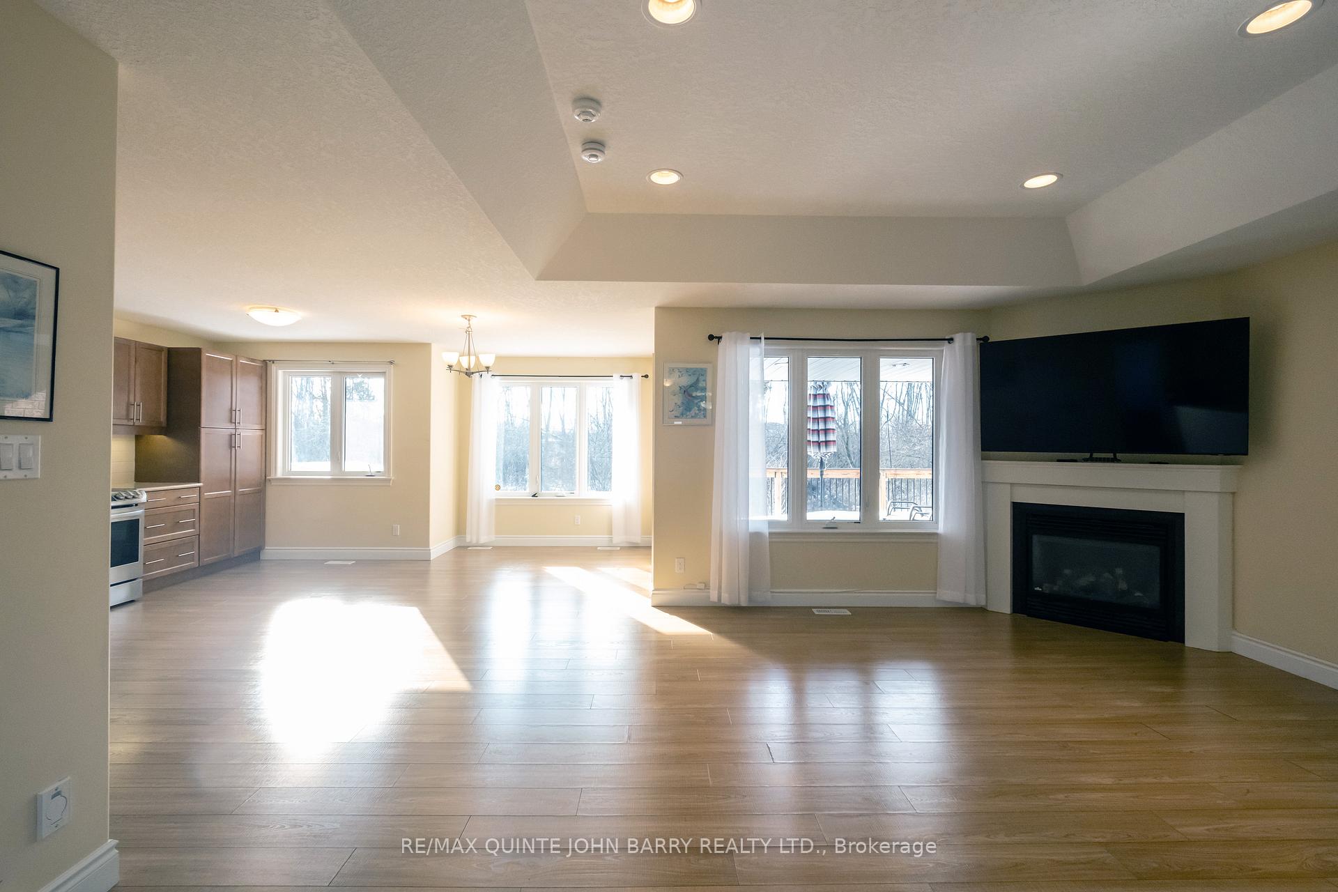 Photo 10 of 29 Kawartha Court, Belleville, Belleville Ward — HOMEH