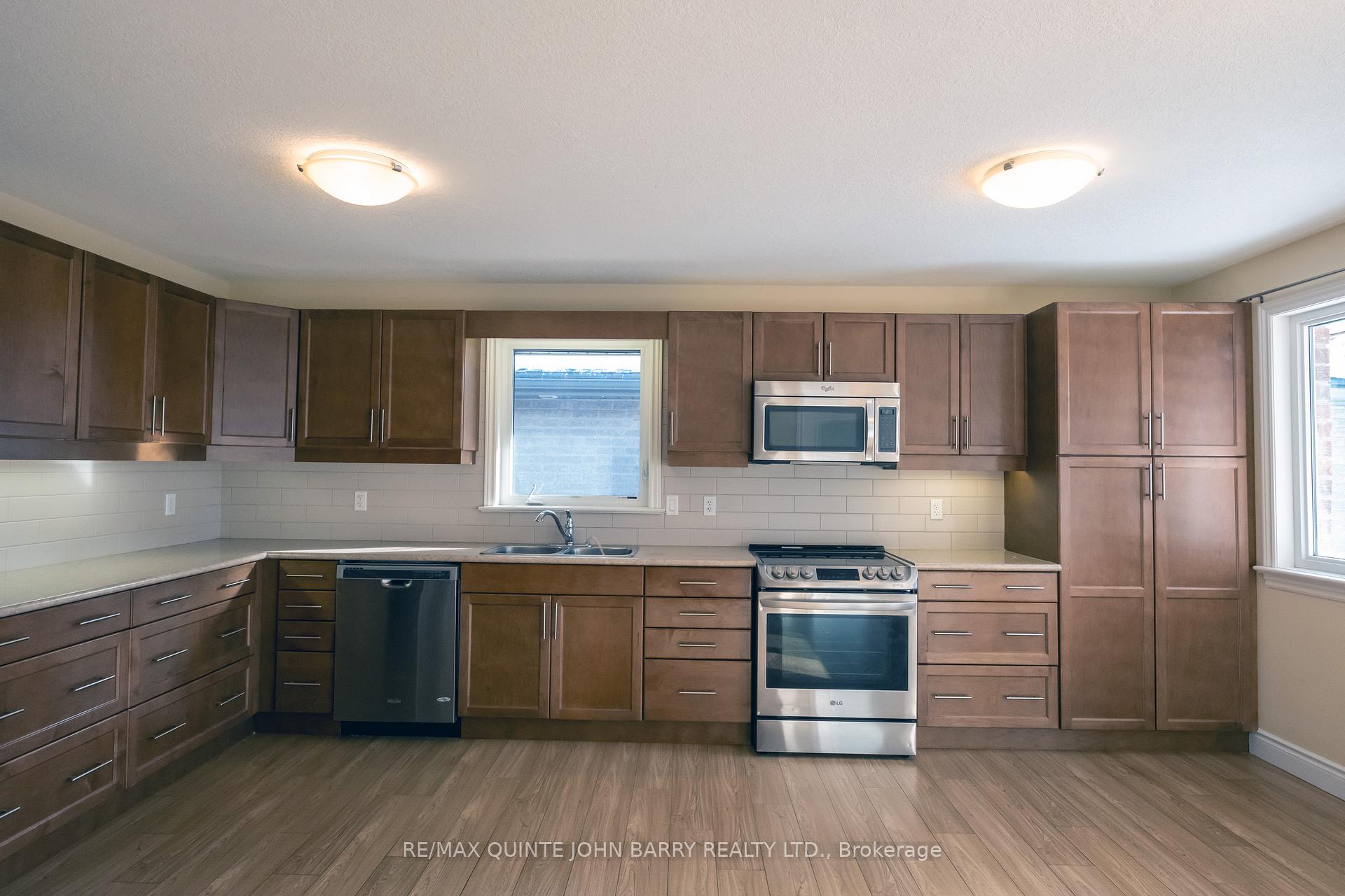 Photo 16 of 29 Kawartha Court, Belleville, Belleville Ward — HOMEH
