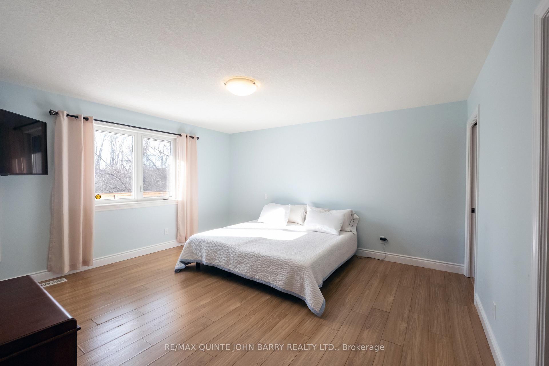 Photo 18 of 29 Kawartha Court, Belleville, Belleville Ward — HOMEH