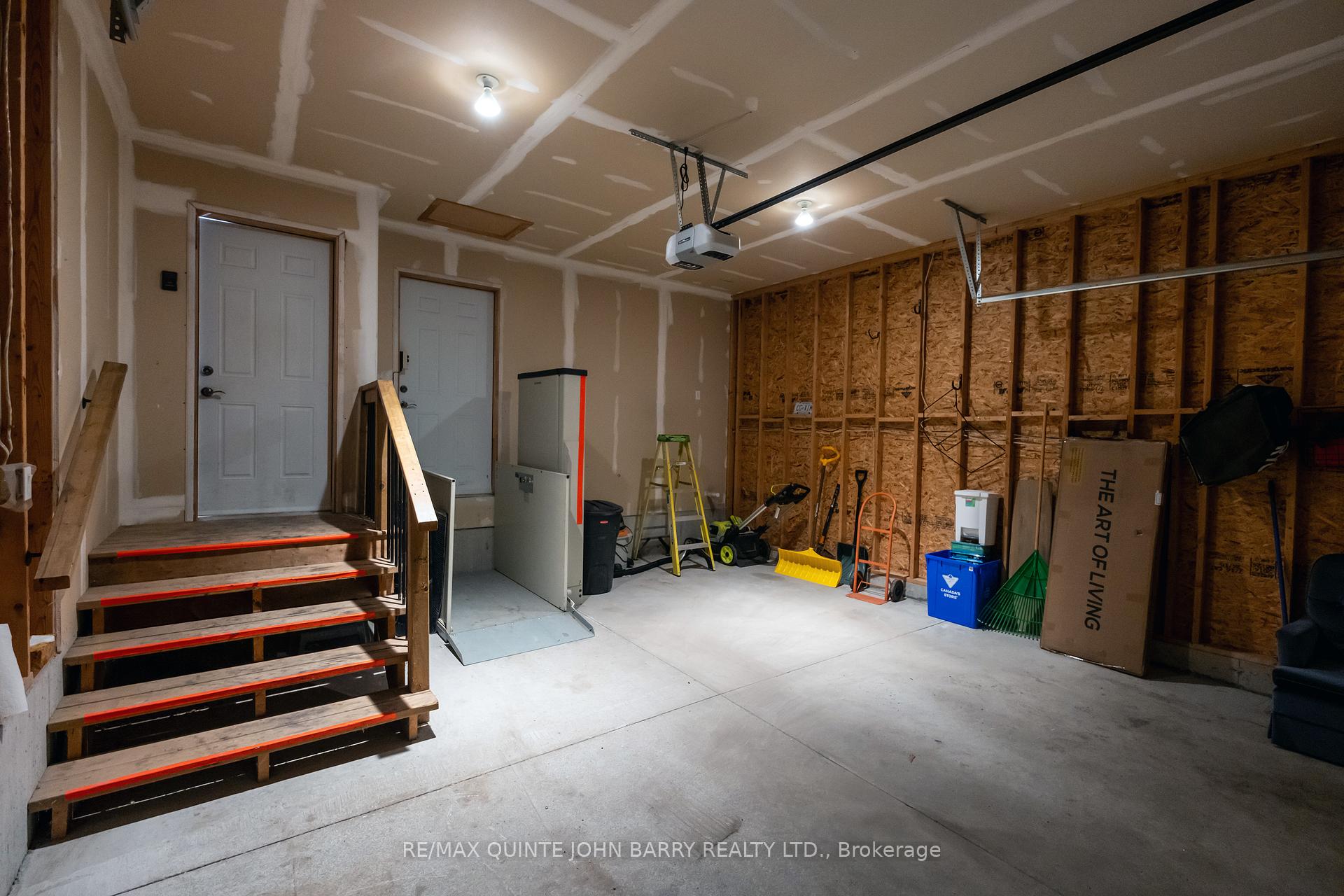 Photo 34 of 29 Kawartha Court, Belleville, Belleville Ward — HOMEH