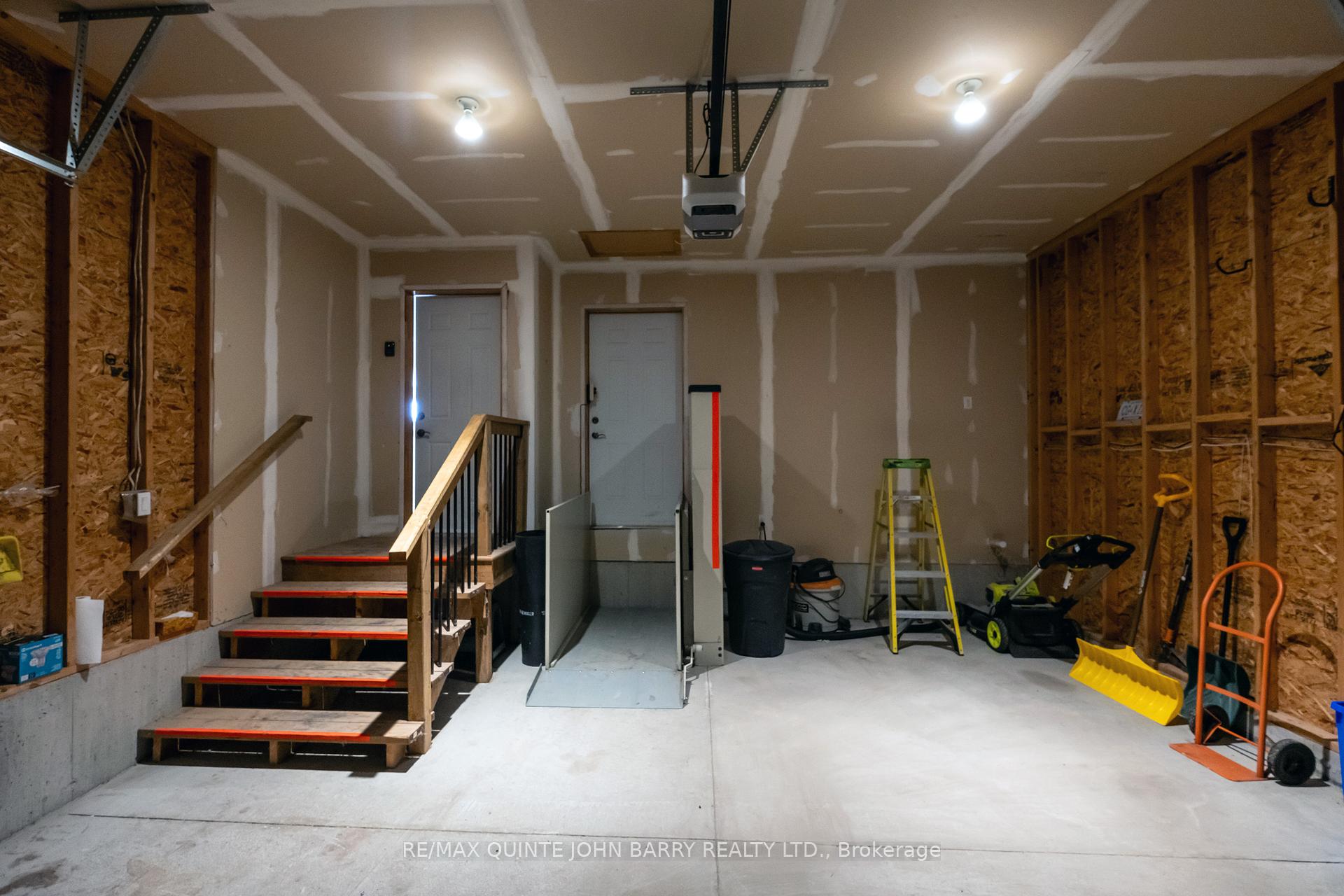 Photo 36 of 29 Kawartha Court, Belleville, Belleville Ward — HOMEH