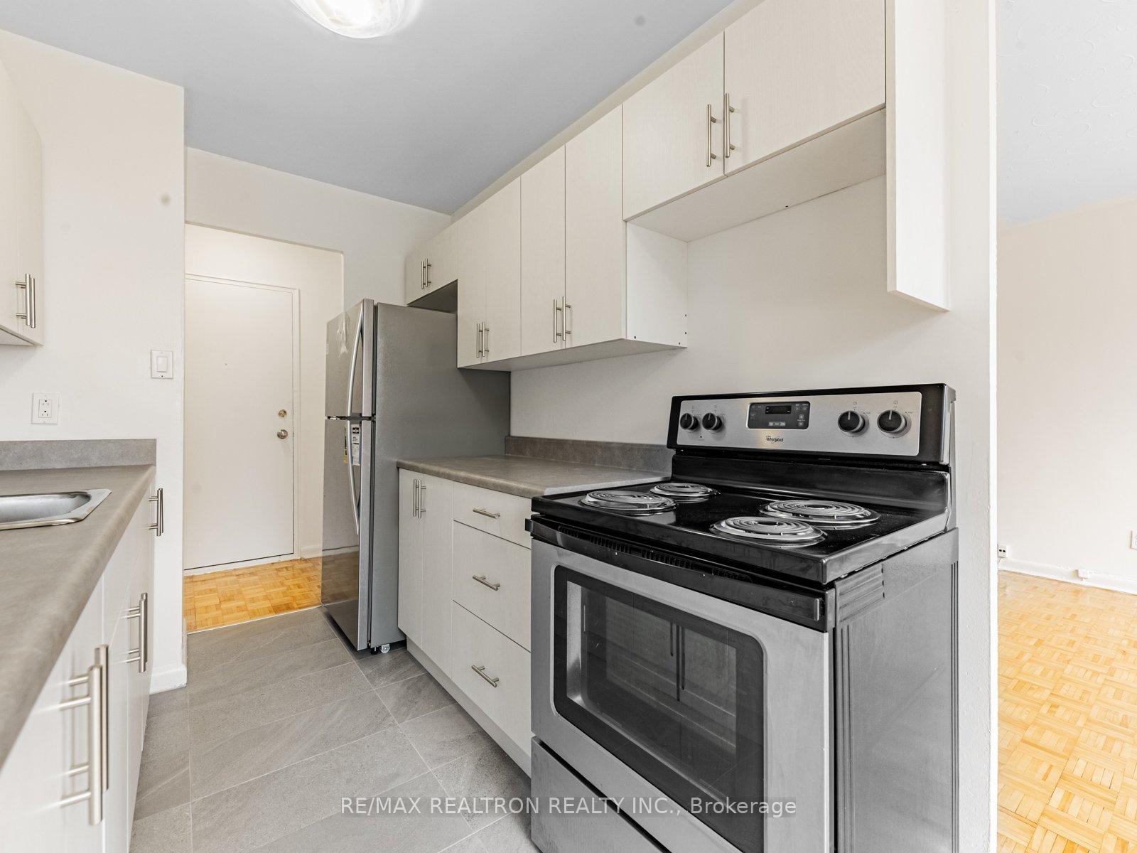 Photo 14 of Unit 103, 2895 Bathurst Street, Toronto, Bedford Park-Nortown — HOMEH