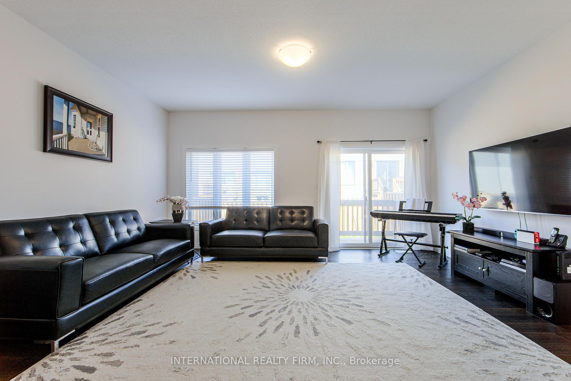 Photo 24 of 8 Greenwich Avenue, Hamilton, Stoney Creek Mountain — HOMEH