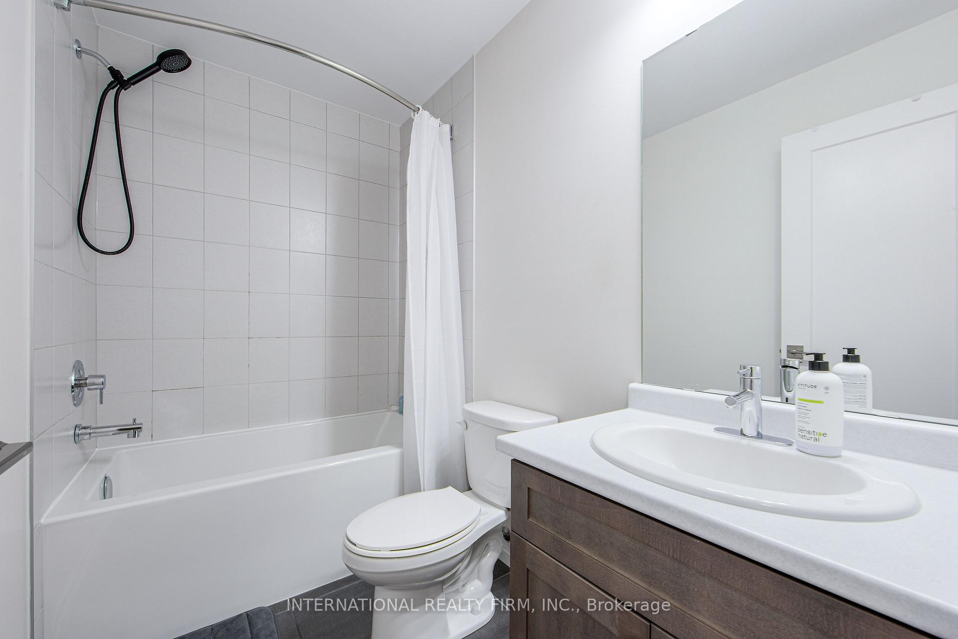 Photo 27 of 8 Greenwich Avenue, Hamilton, Stoney Creek Mountain — HOMEH