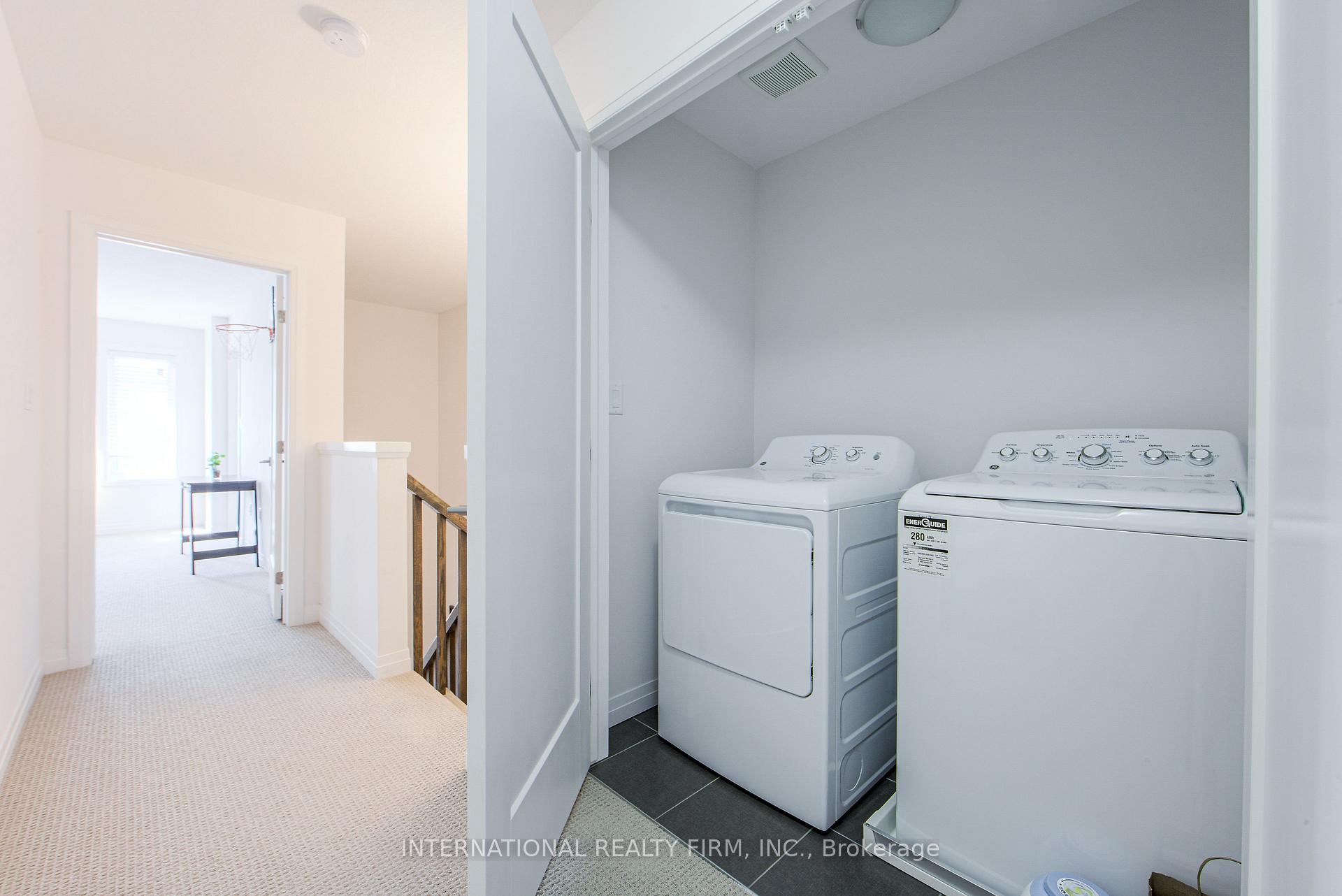 Photo 19 of 8 Greenwich Avenue, Hamilton, Stoney Creek Mountain — HOMEH