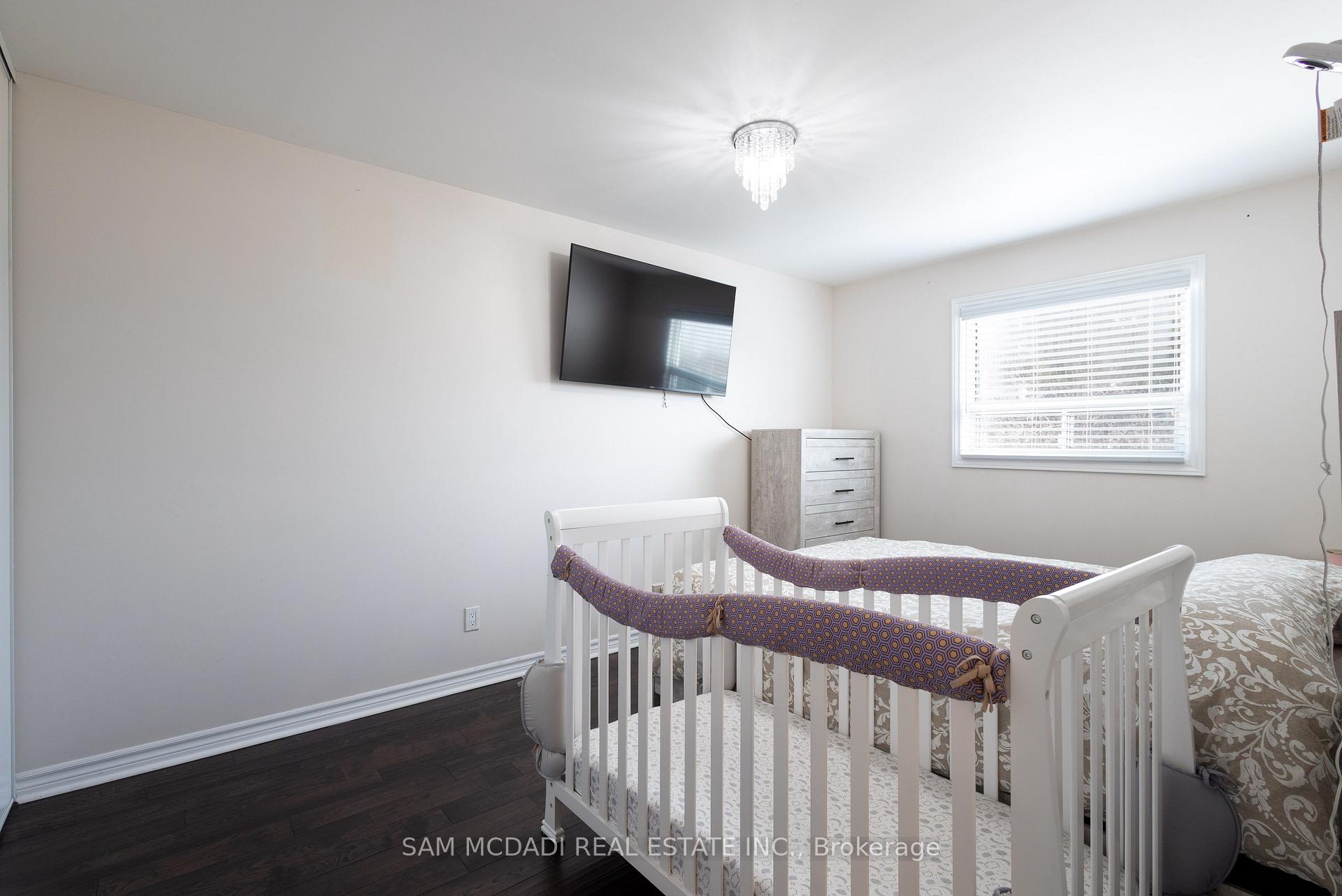 Photo 8 of 80 Longbourne Crescent, Brampton, Westgate — HOMEH