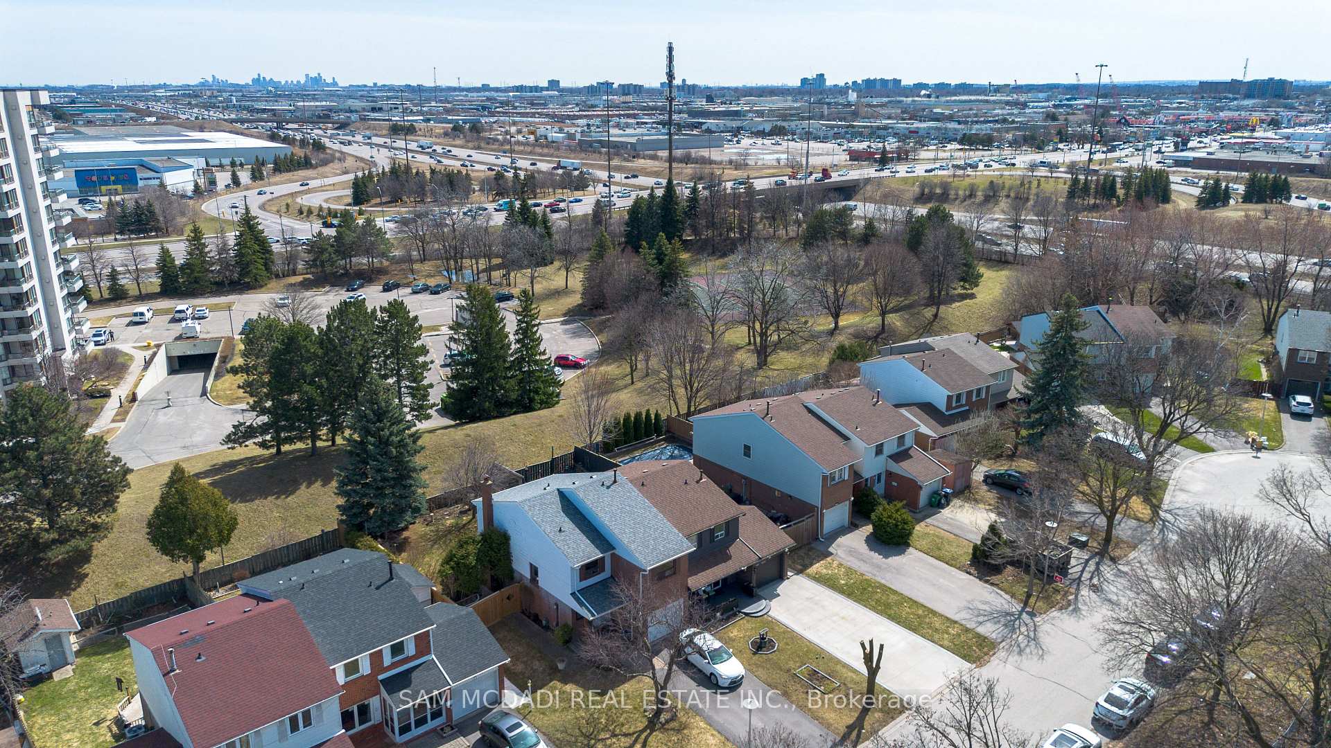 Photo 10 of 80 Longbourne Crescent, Brampton, Westgate — HOMEH