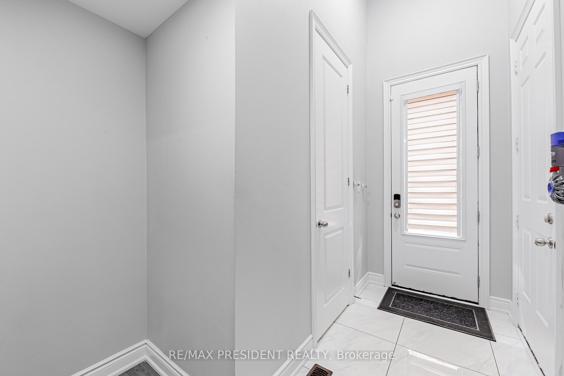 Photo 22 of 32 Elderbridge Road, Brampton, Toronto Gore Rural Estate — HOMEH